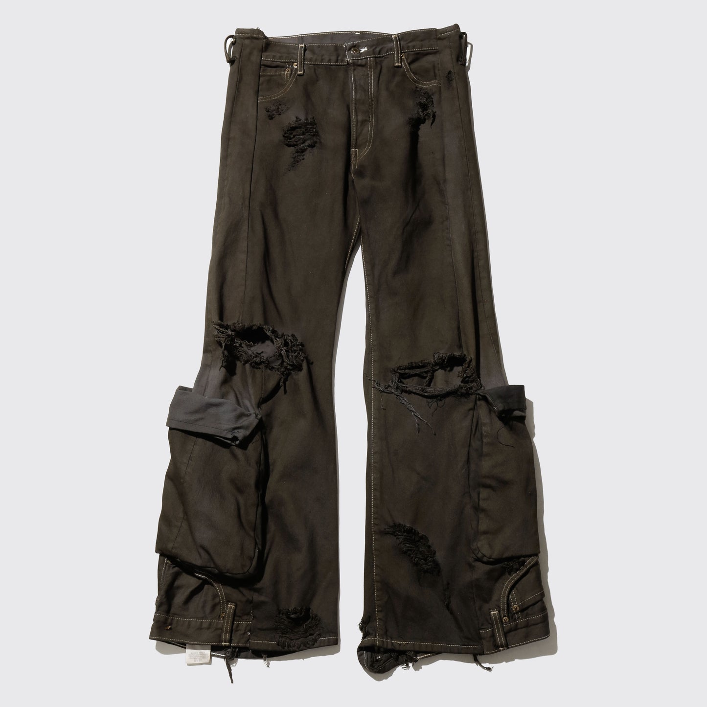 *one-off broken cargo upside down jeans: model-maddy finish