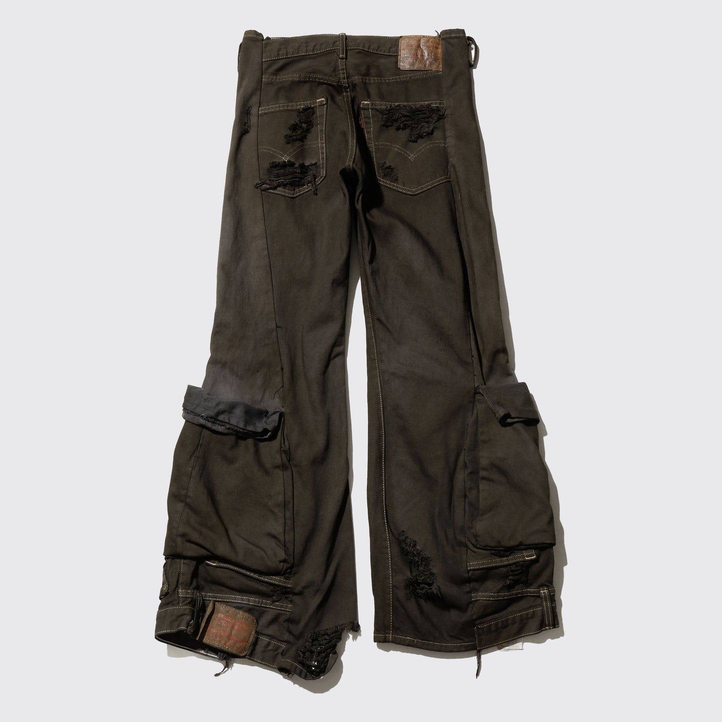 *one-off broken cargo upside down jeans: model-maddy finish