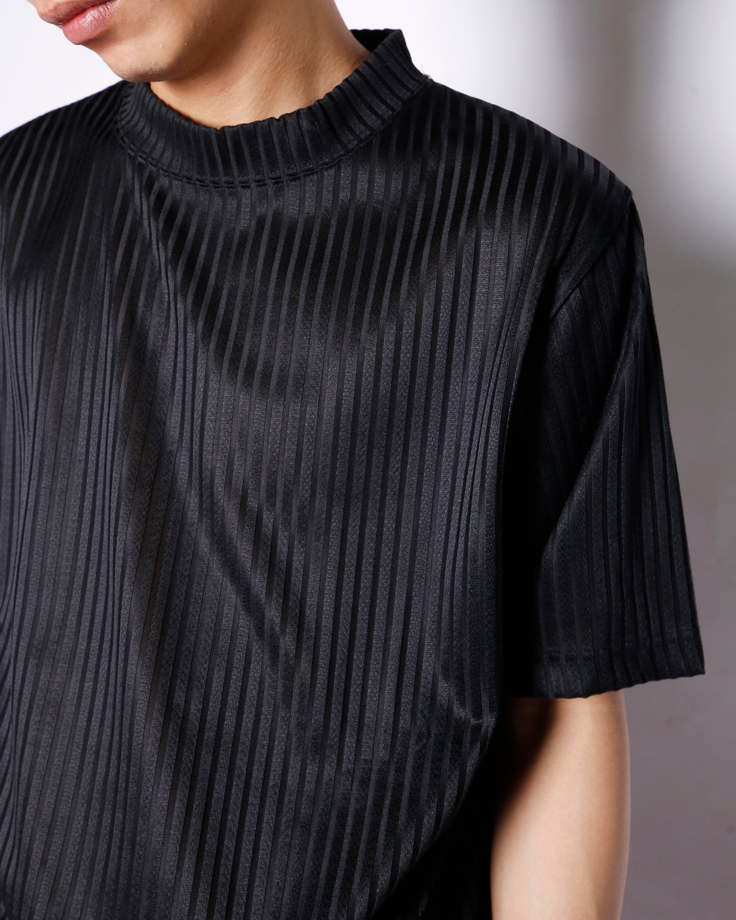 vintage textured stripe moc neck h/s