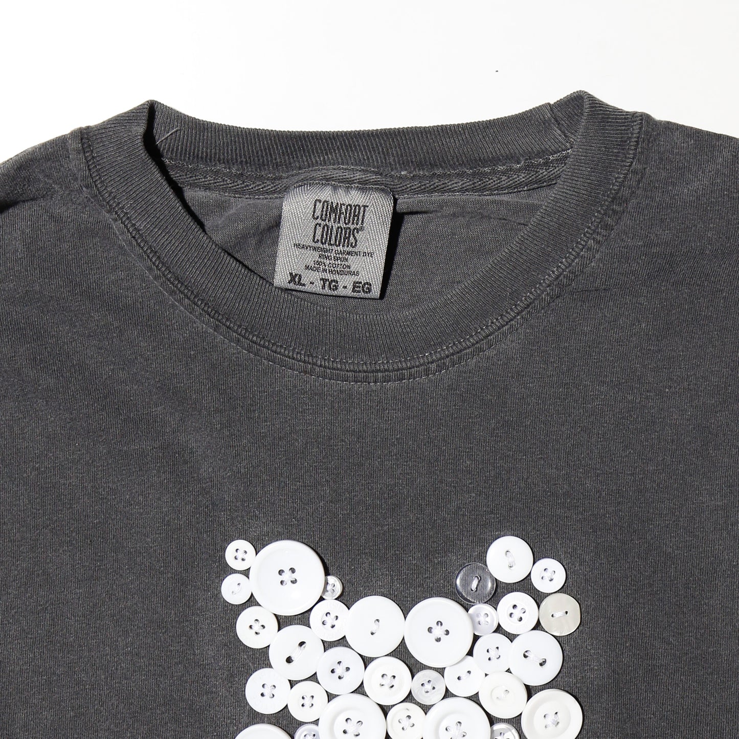 *one-off tsugihagi sleeve l/s - button assemblage
