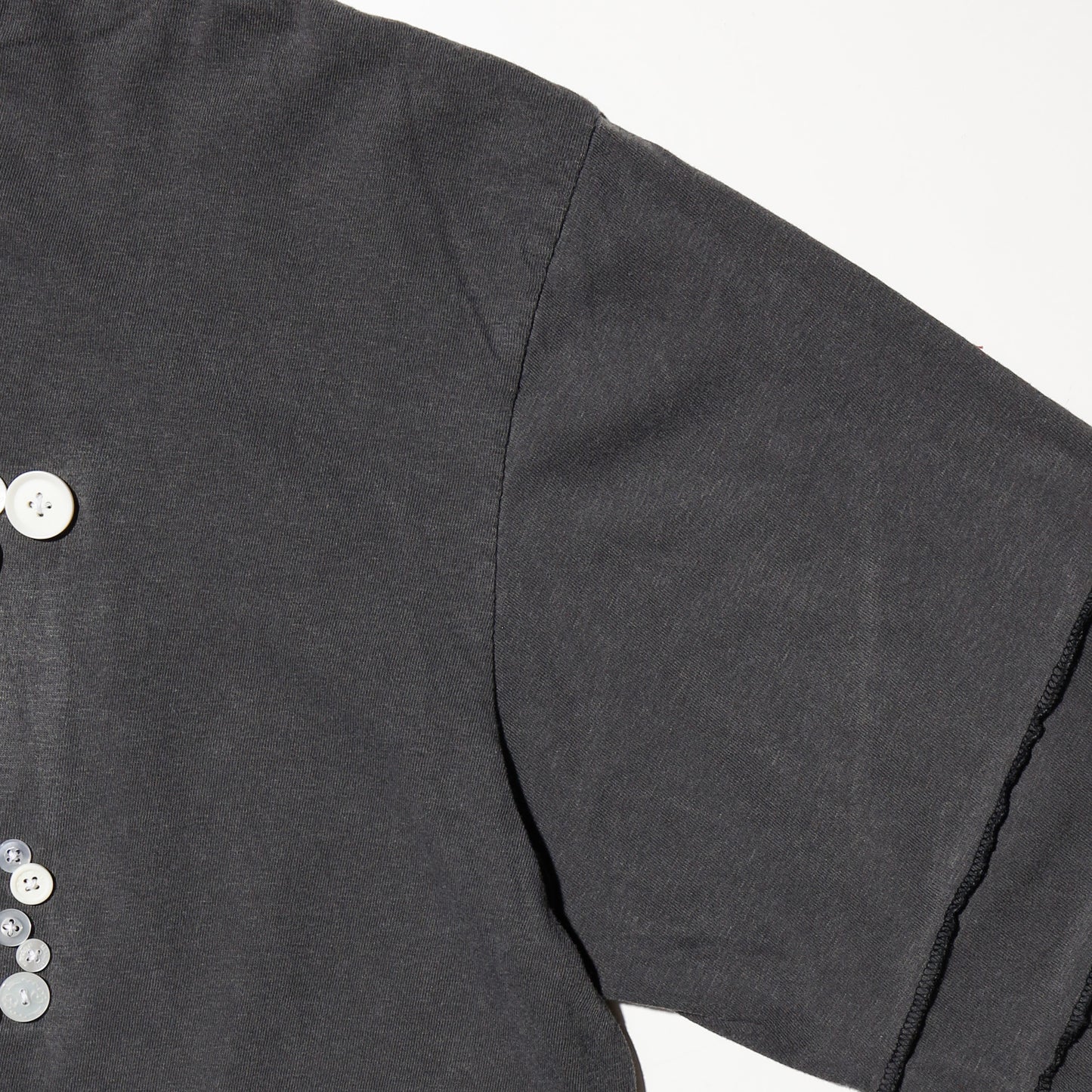 *one-off tsugihagi sleeve l/s - button assemblage