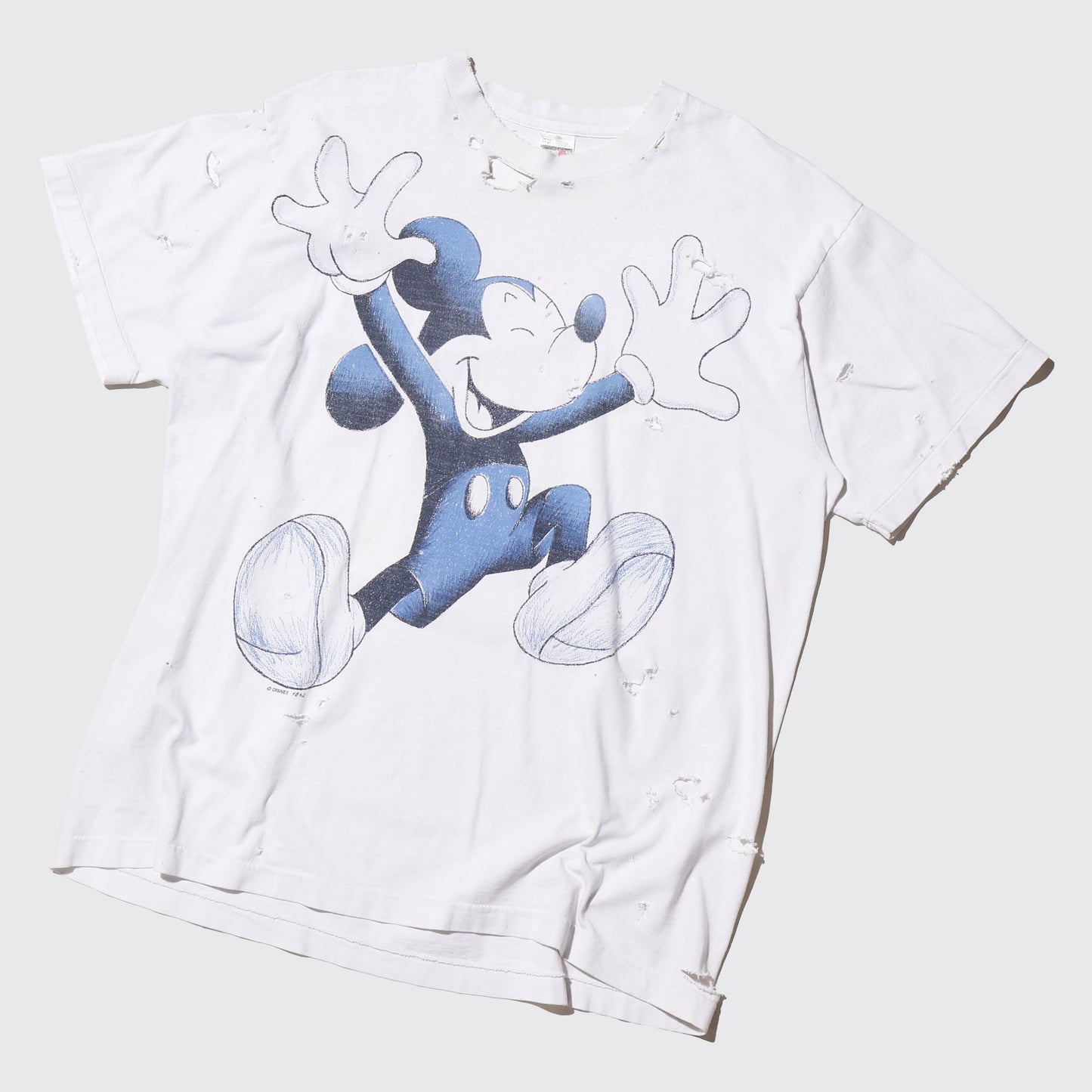 vintage 90's disney mickey broken t-shirt