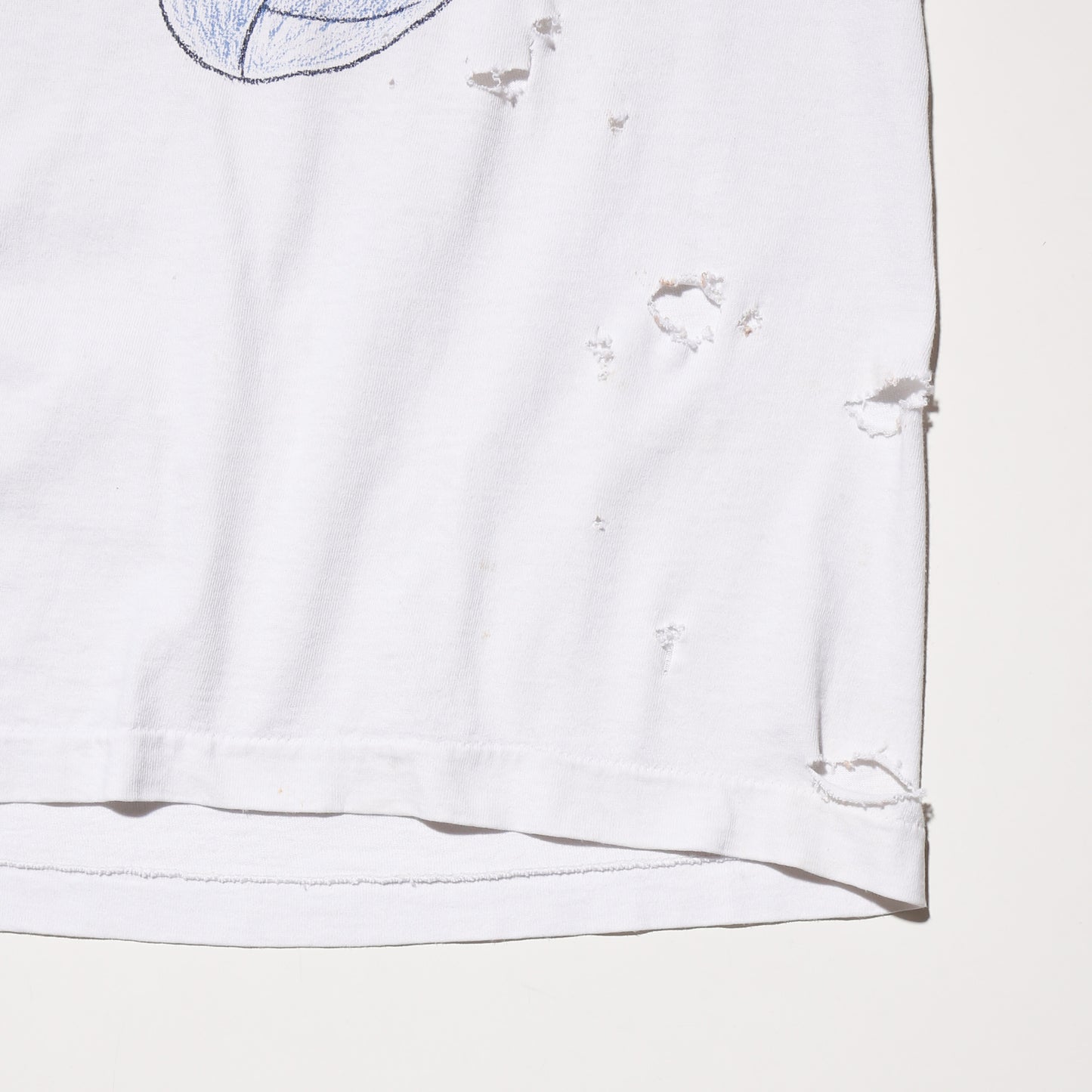 vintage 90's disney mickey broken t-shirt