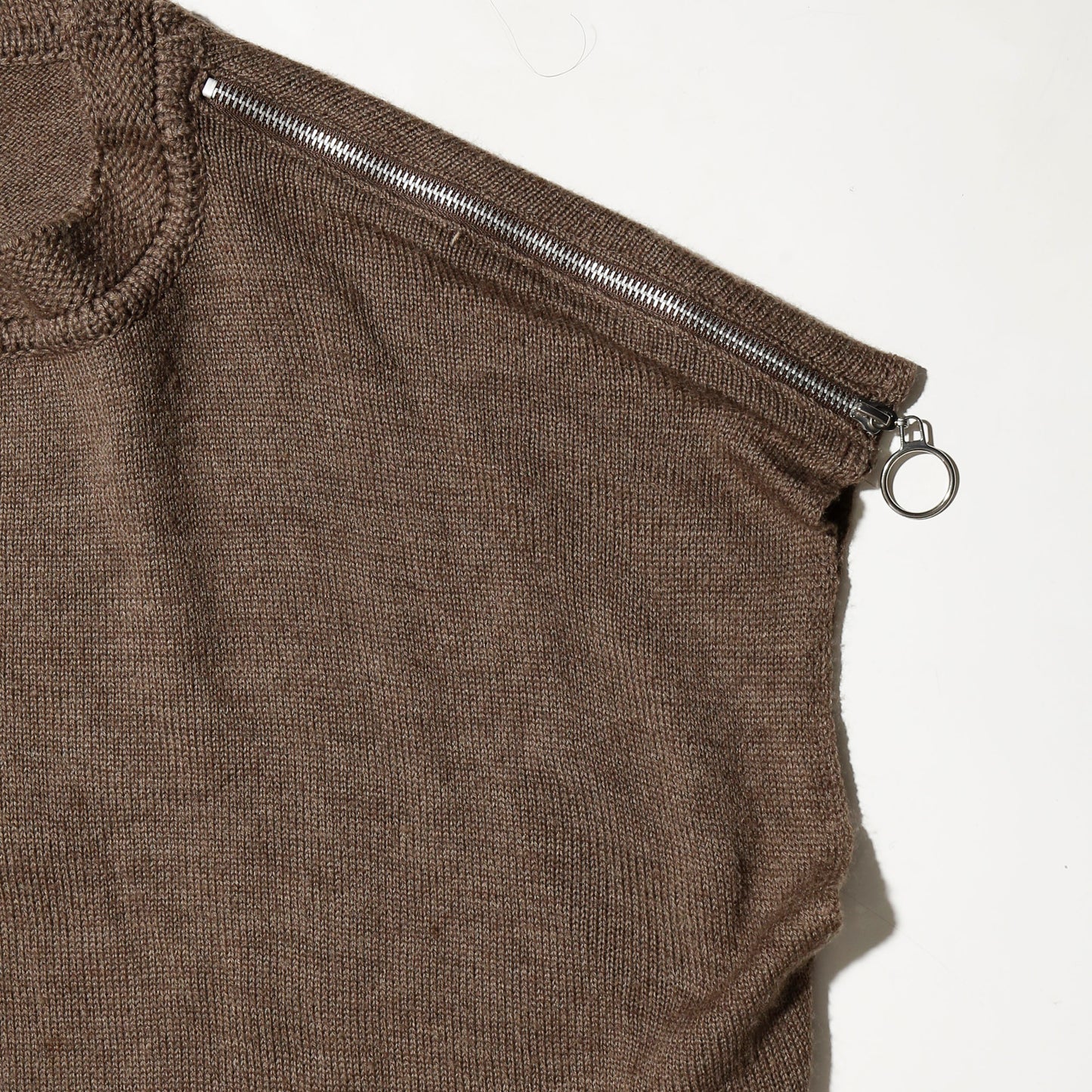 vintage shoulder zip knit vest