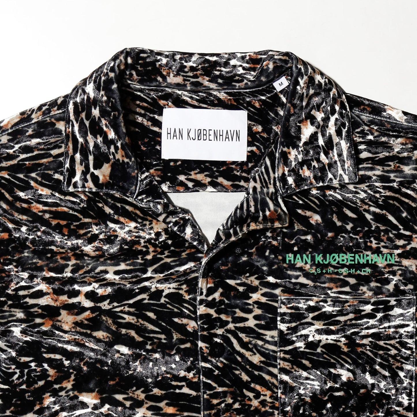 Han Kjøbenhavn leo velvet summer shirt