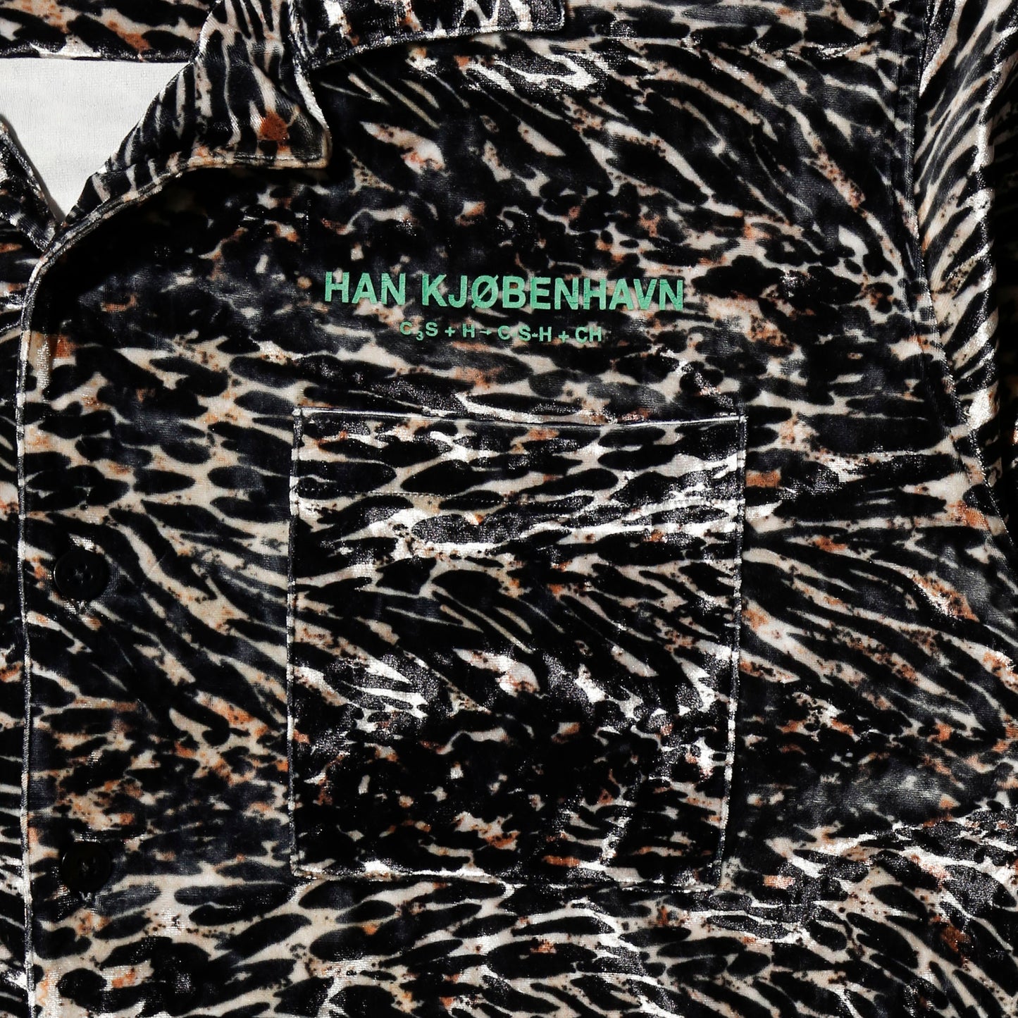Han Kjøbenhavn leo velvet summer shirt