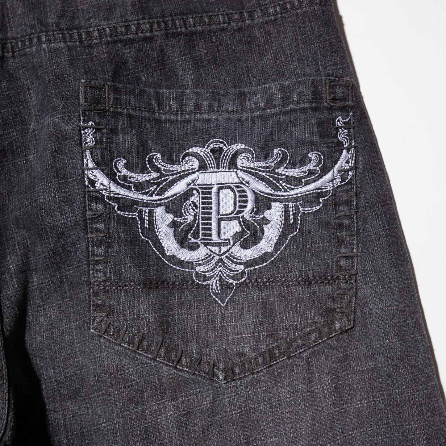 vintage chicano tuck cropped baggy shorts