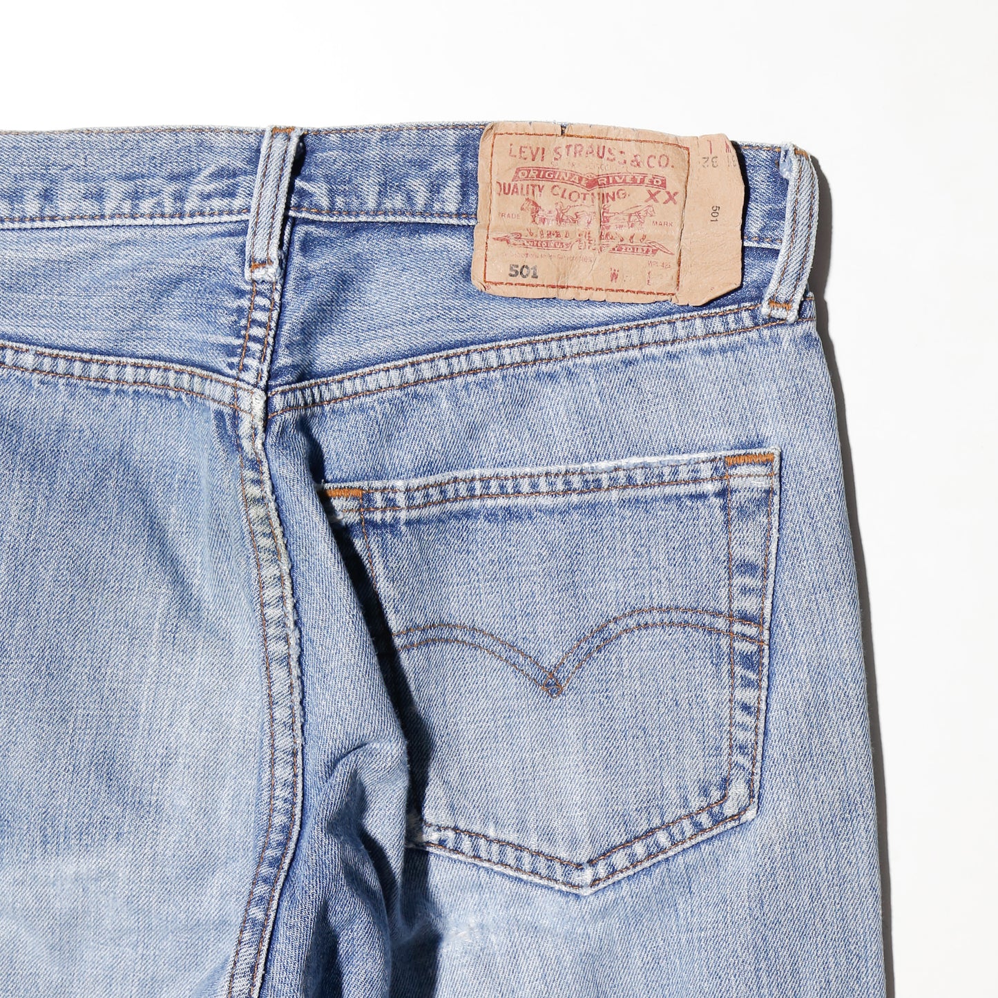 vintage euro 90-00's levi's 501 crush jeans