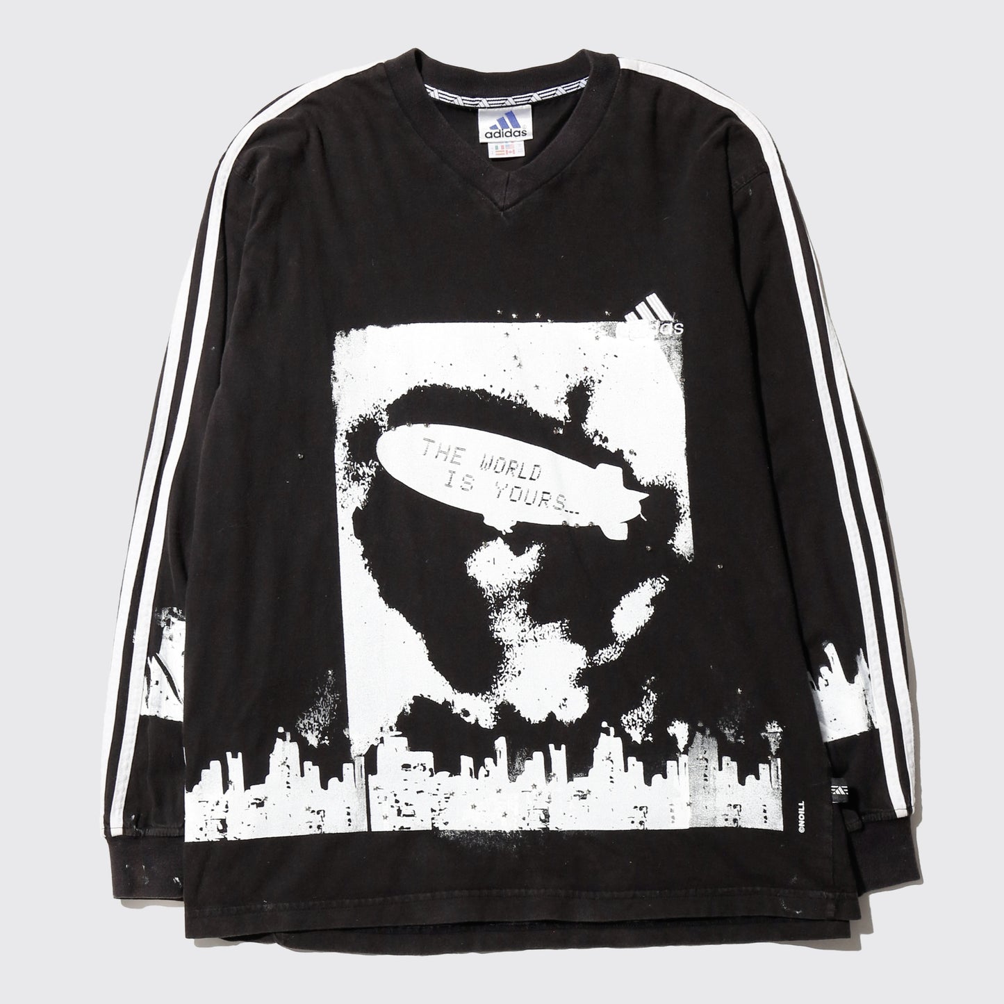 *one-off "the world is yours" hand screen l/s