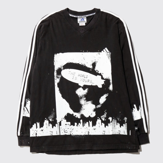 *one-off "the world is yours" hand screen l/s