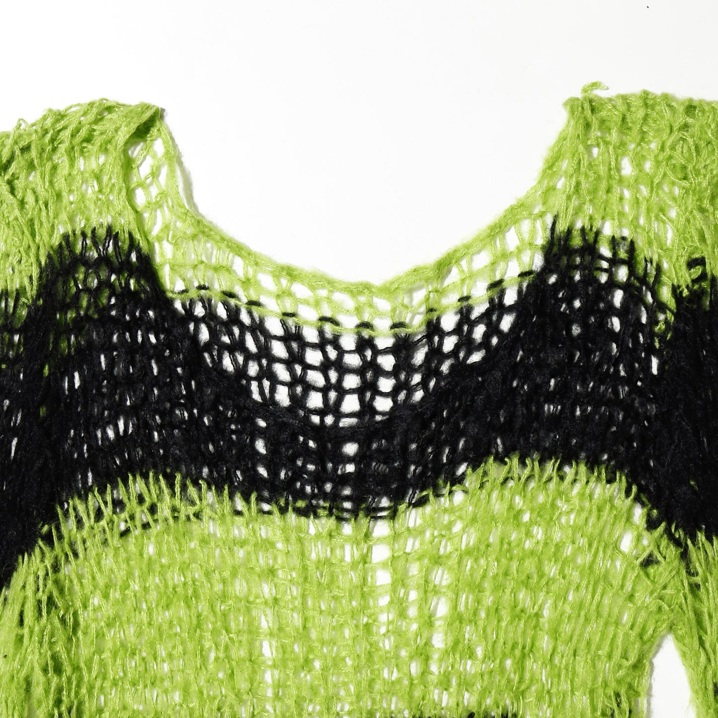 vintage broken low gauge border sweater