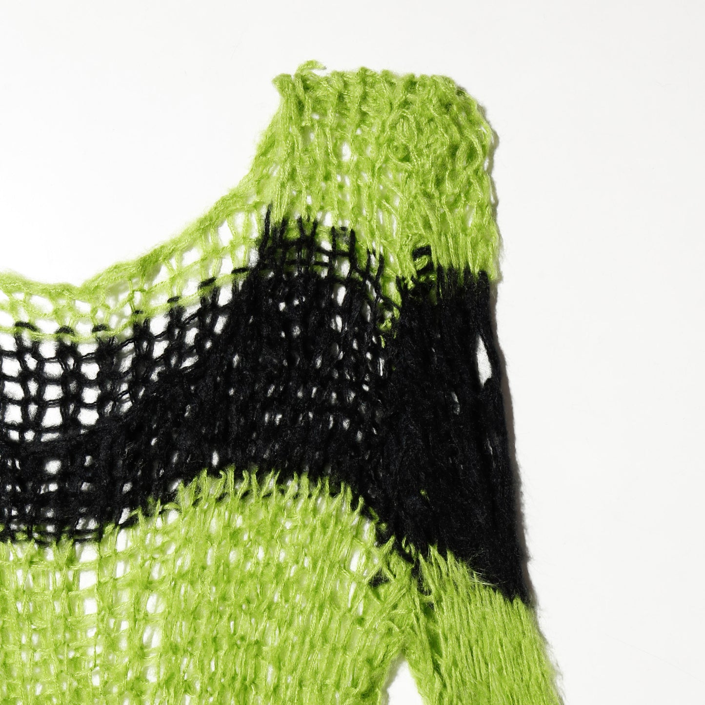 vintage broken low gauge border sweater