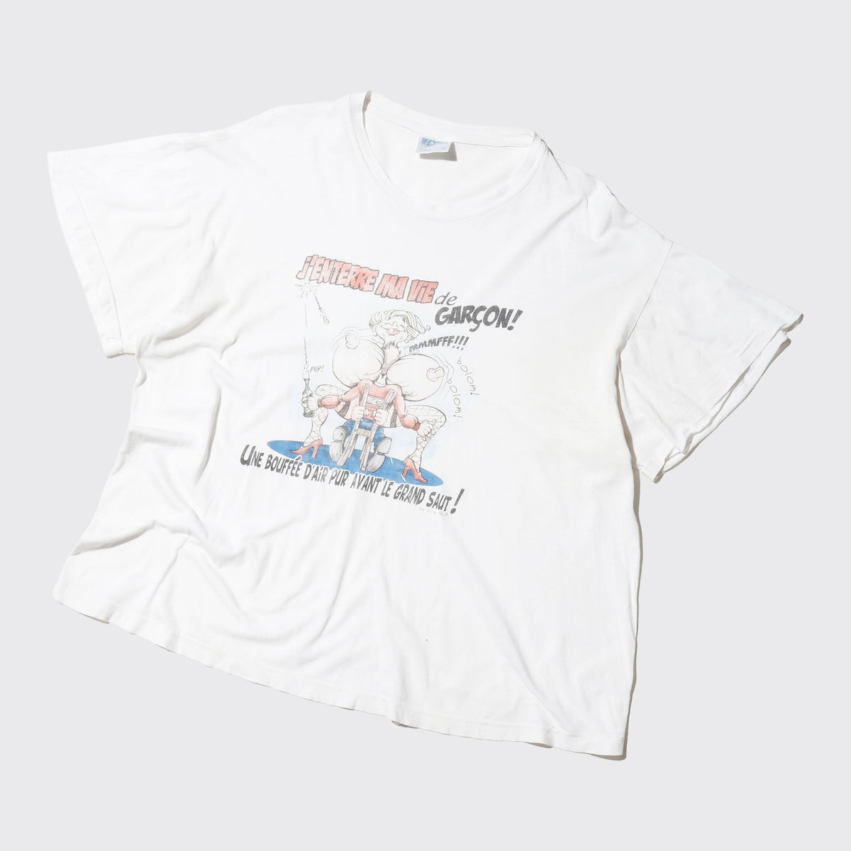vintage 90’s euro “j’enterre ma vie de garçon” humor t-shirt