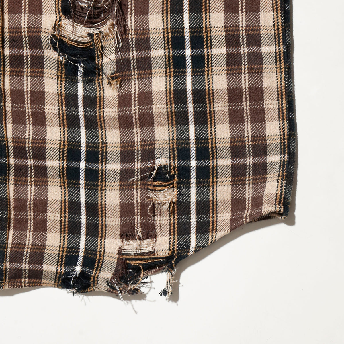 *one-off broken 2tone flannel check shirt, with copper badge