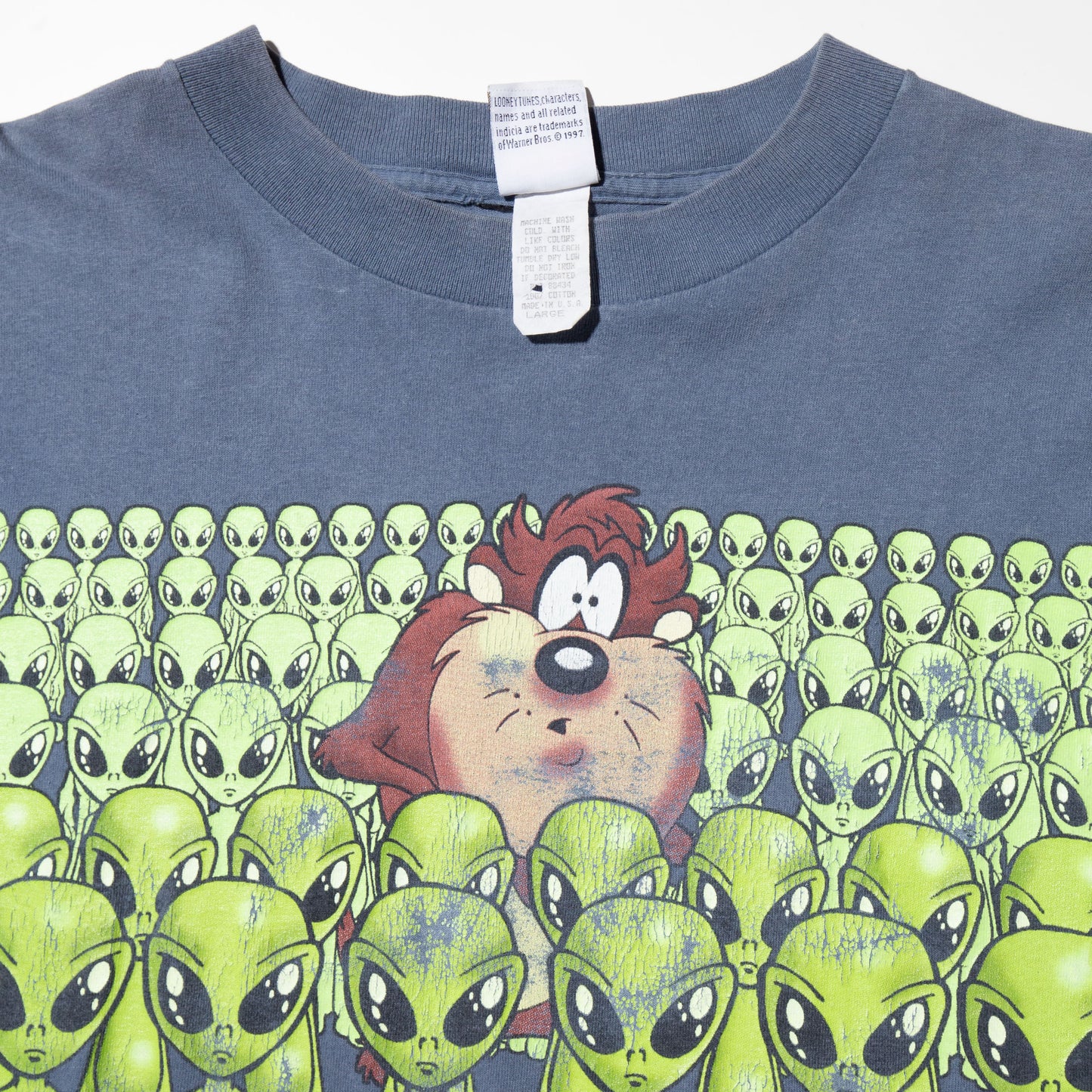 vintage 90's taz alien t-shirt