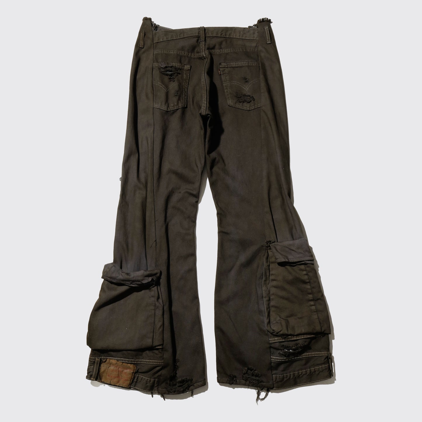 *one-off broken cargo upside down jeans: model-maddy finish