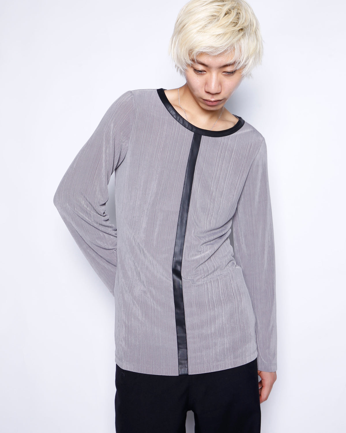 vintage line textured cut sew