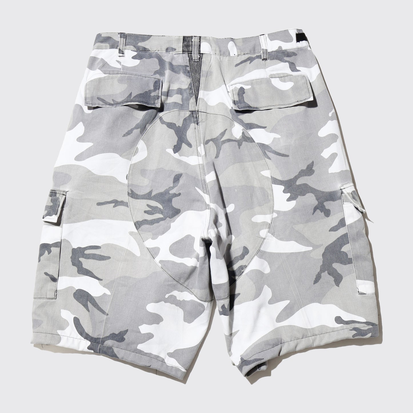 vintage city camo cargo shorts