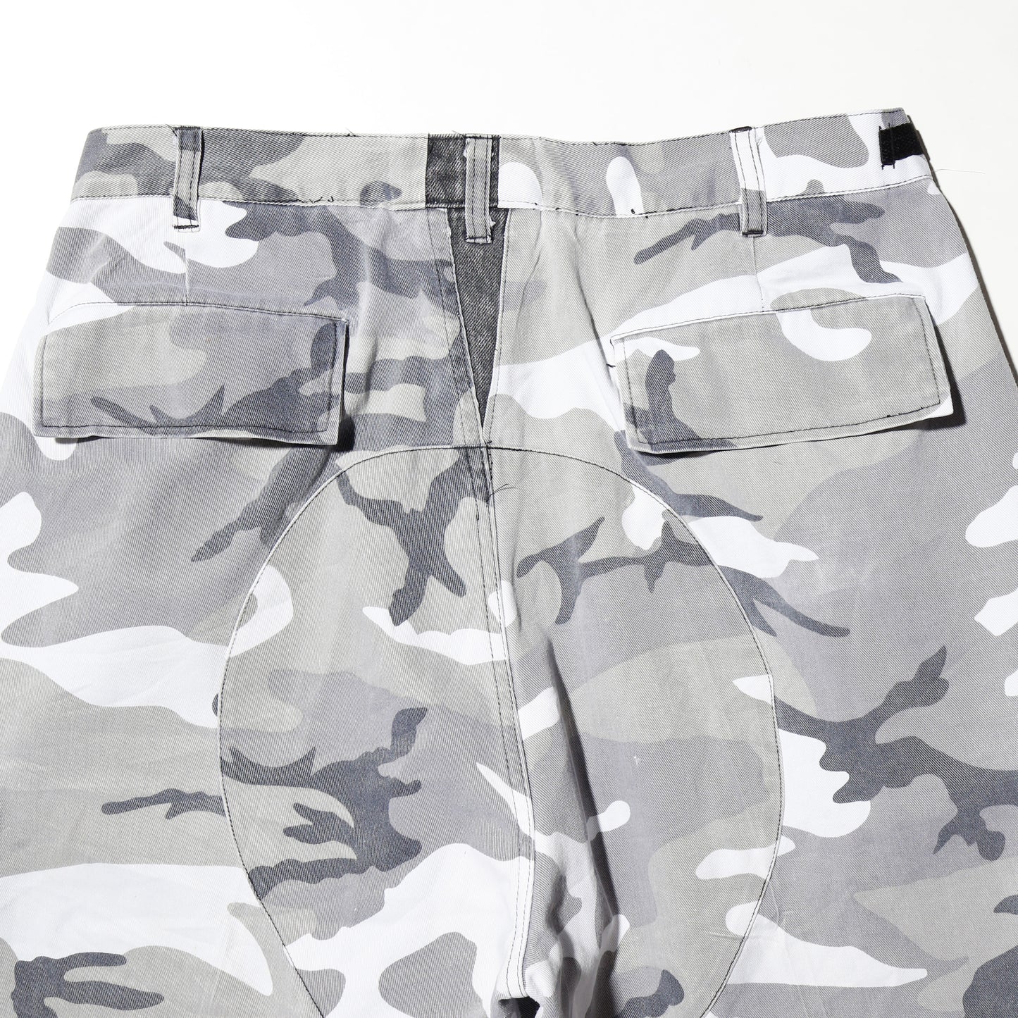 vintage city camo cargo shorts