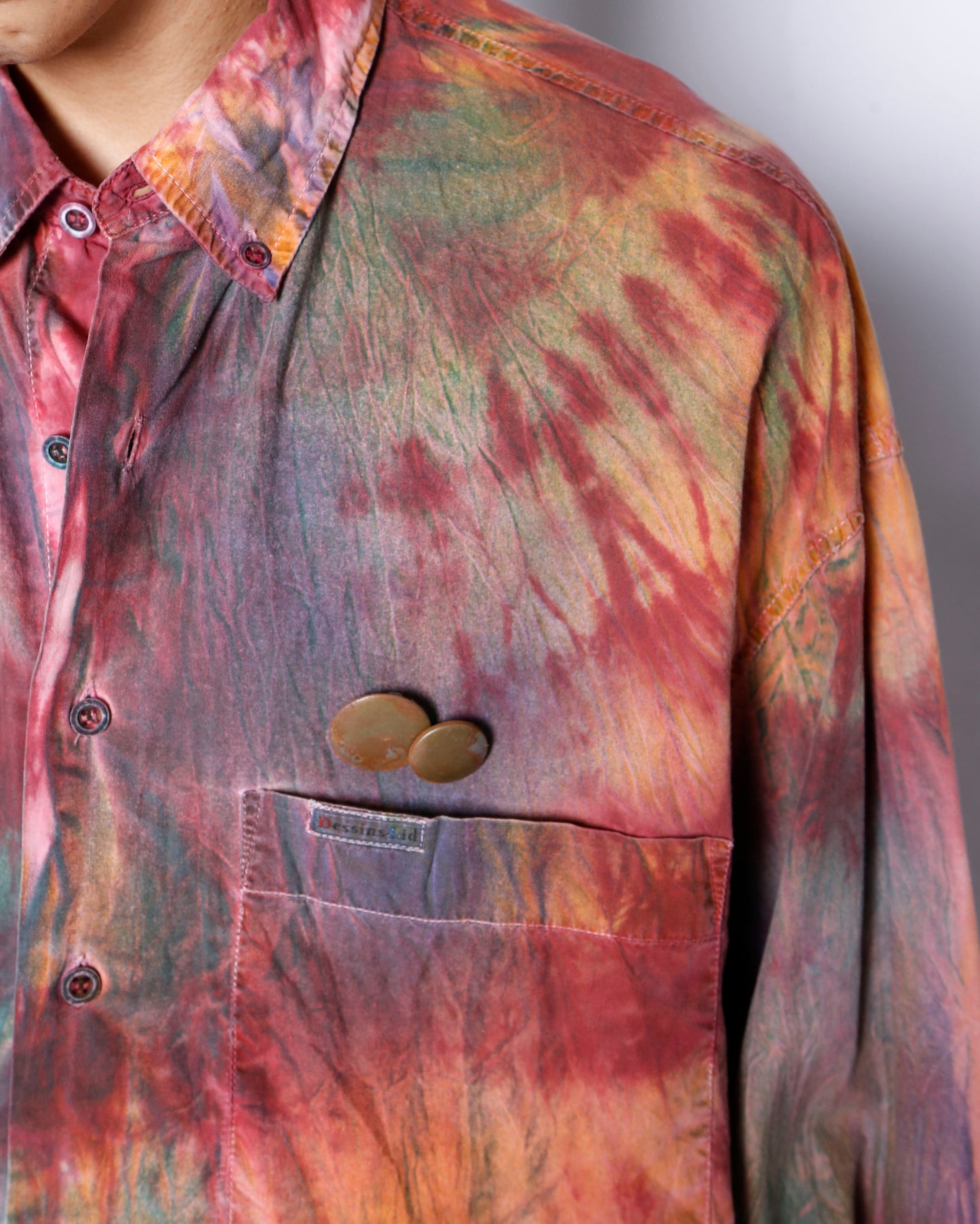 vintage volcano loose shirt, with copper badge