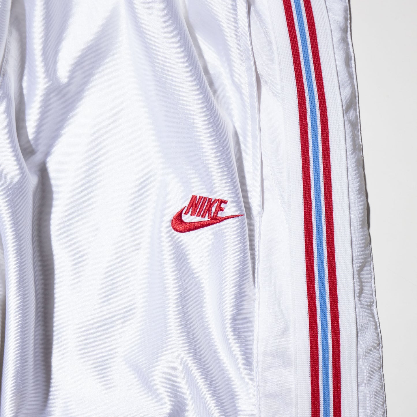 vintage 00's nike side button shinny track pants