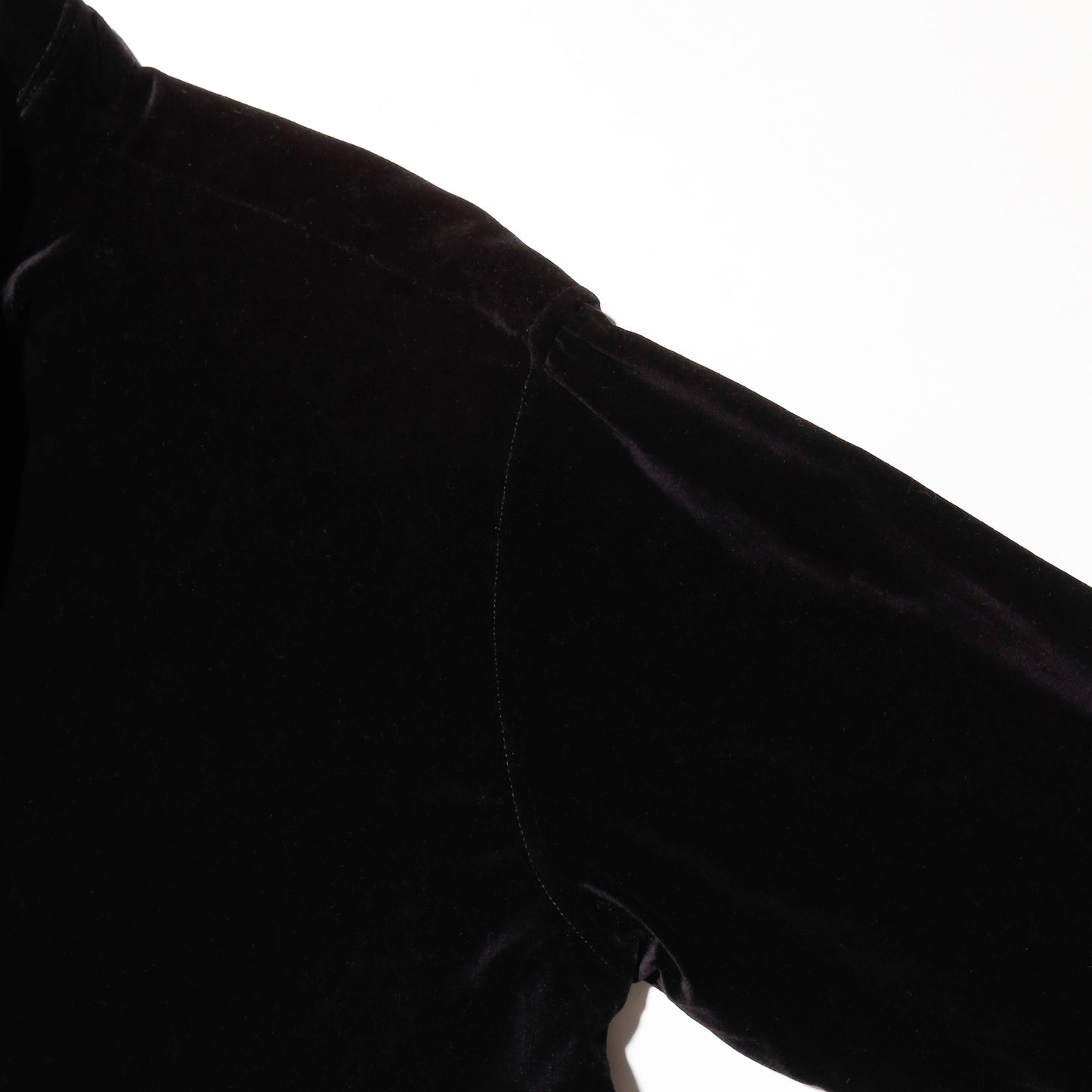 *one-off cropped bow tie velvet shirt