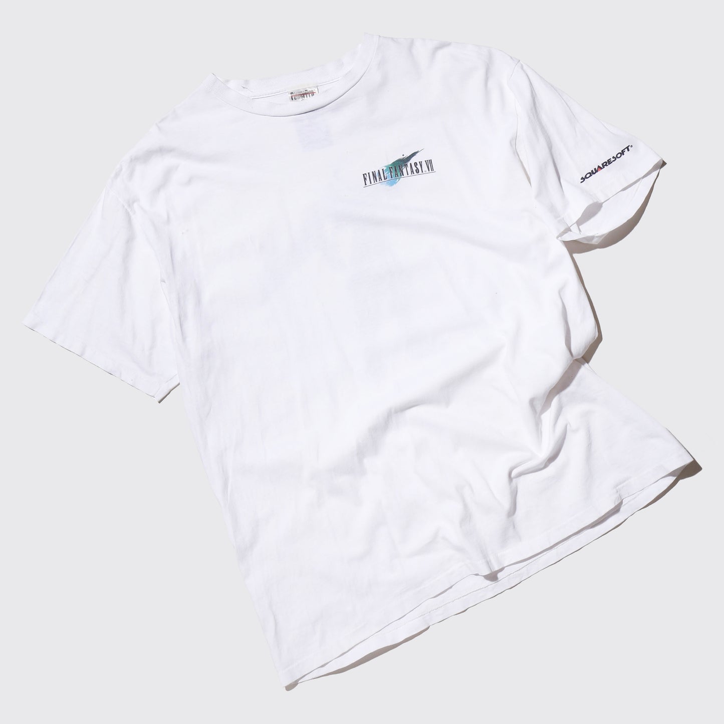 vintage 90's Final Fantasy VII Cloud t-shirt , by Square Soft