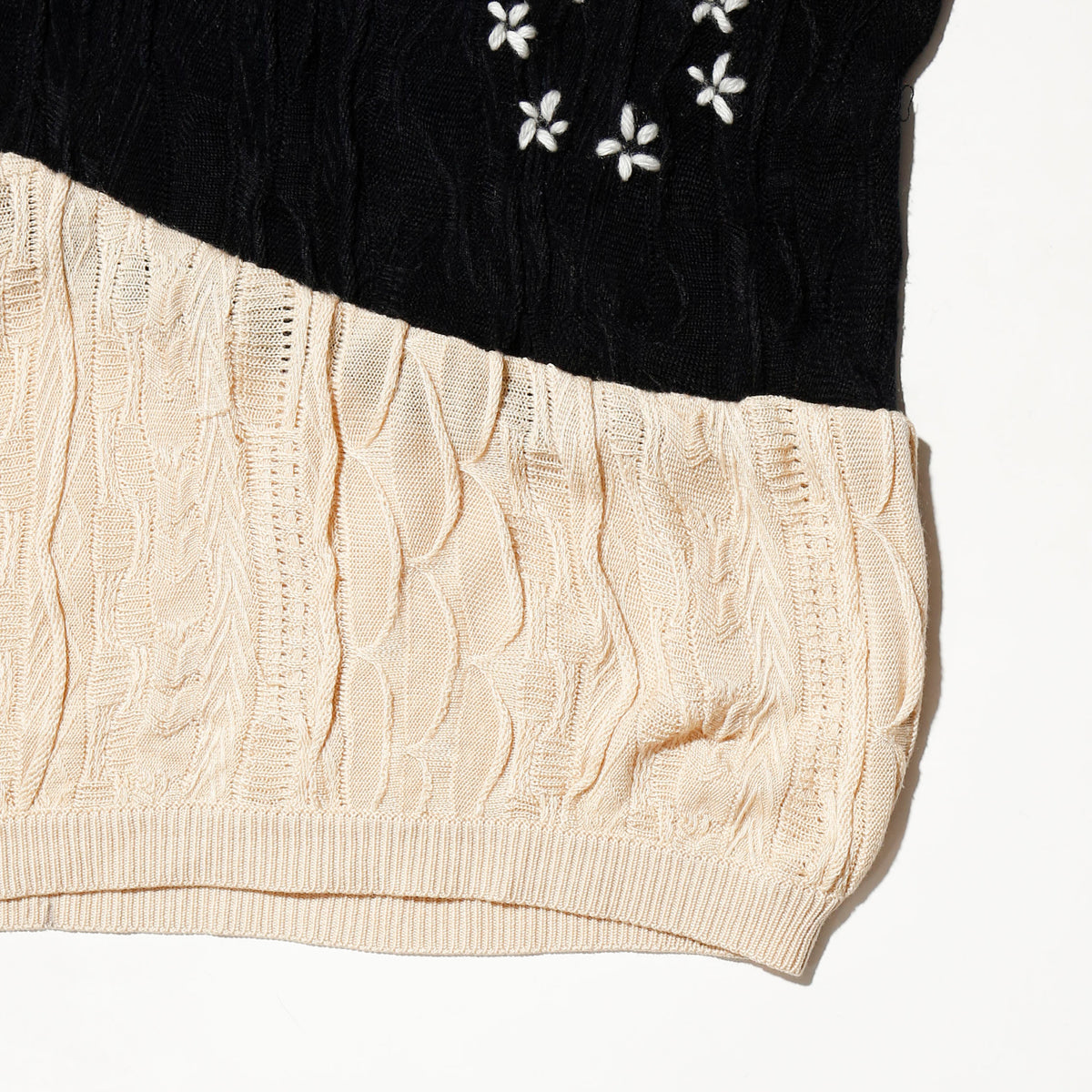 *one-off switched 3d knit h/s