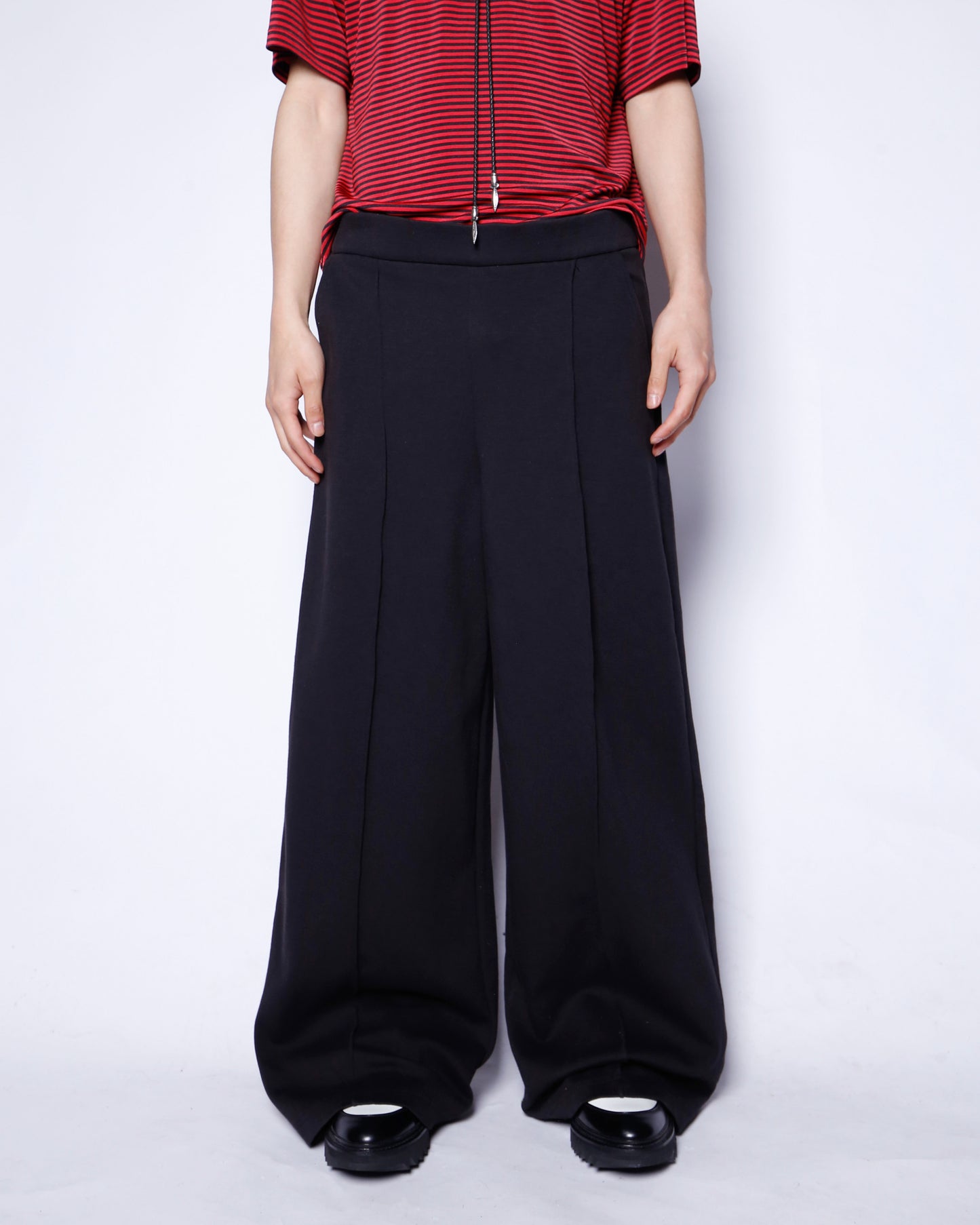 Lee center pleats wide sweat pants