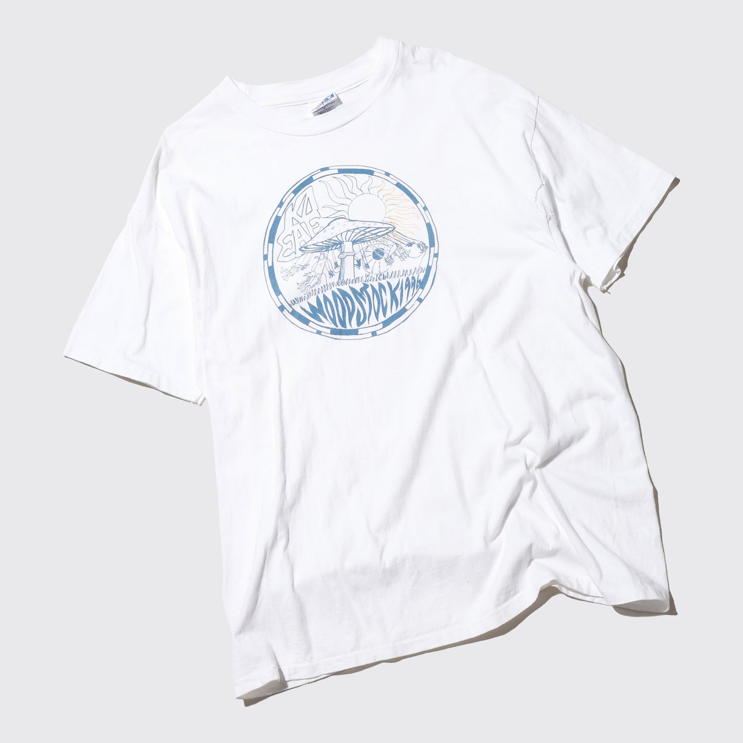 vintage 1996' Woodstock mushroom t-shirt