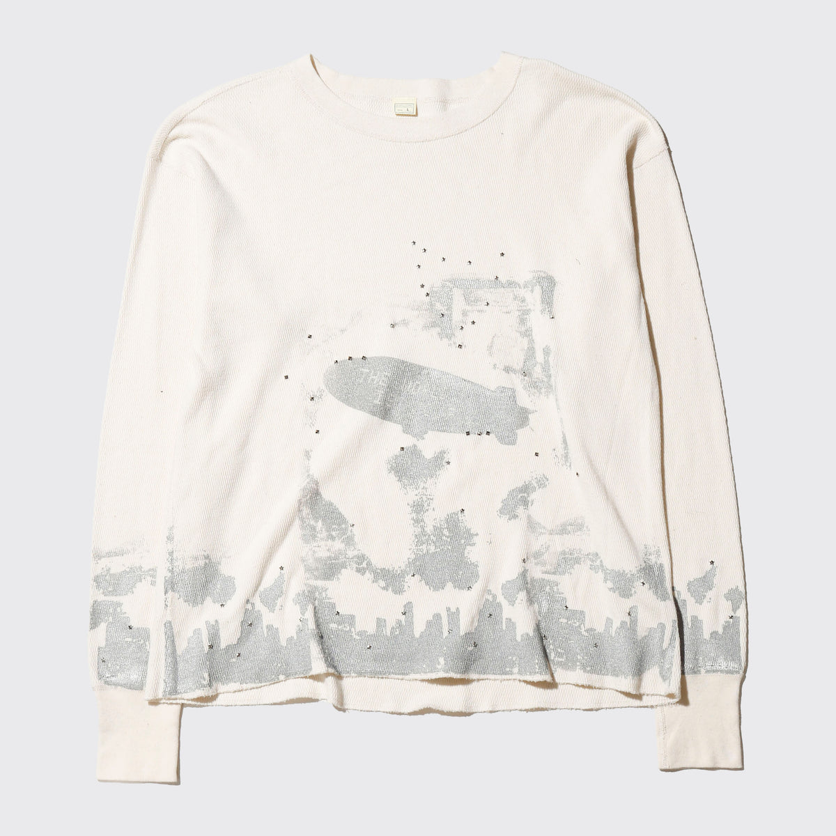 *one-off "the world is yours" hand screen l/s