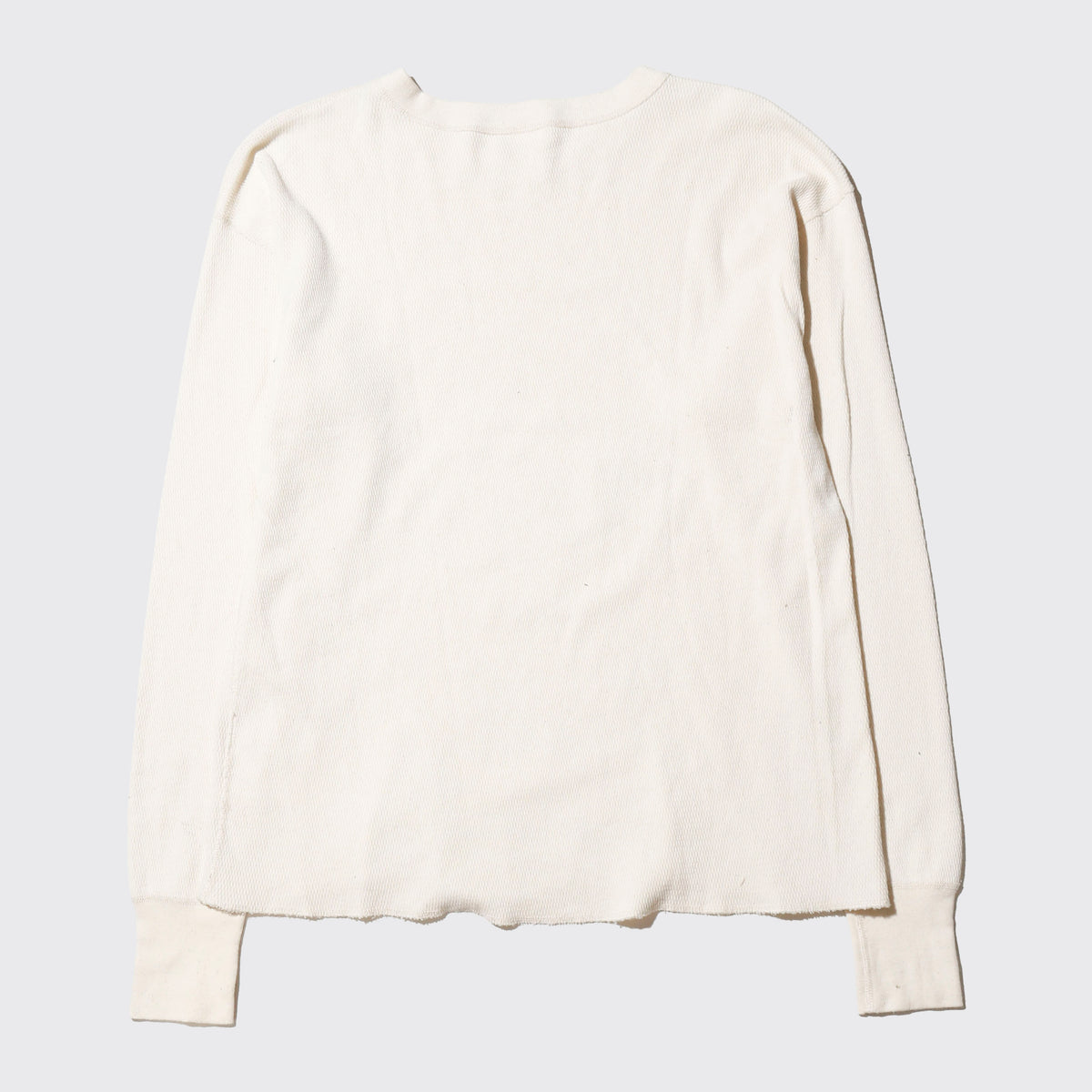*one-off "the world is yours" hand screen l/s