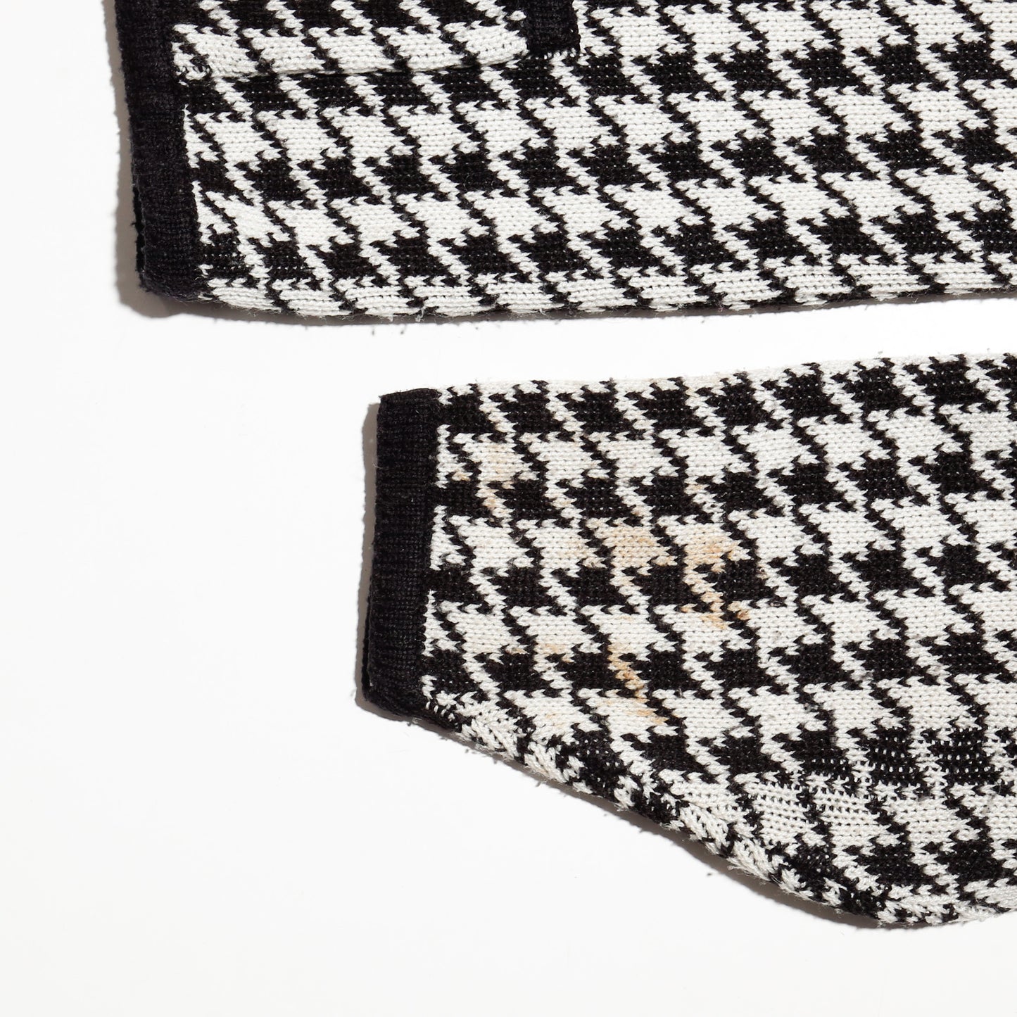 vintage houndstooth chanel cardigan