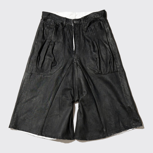 *one-off drop pocket bermuda shorts :model-coating black