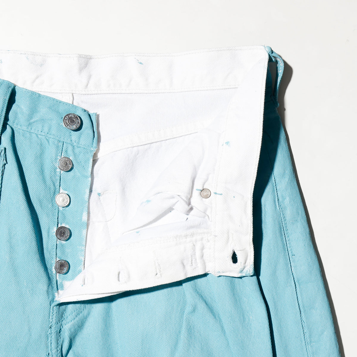 *one-off drop pocket bermuda shorts :model-coating tifany
