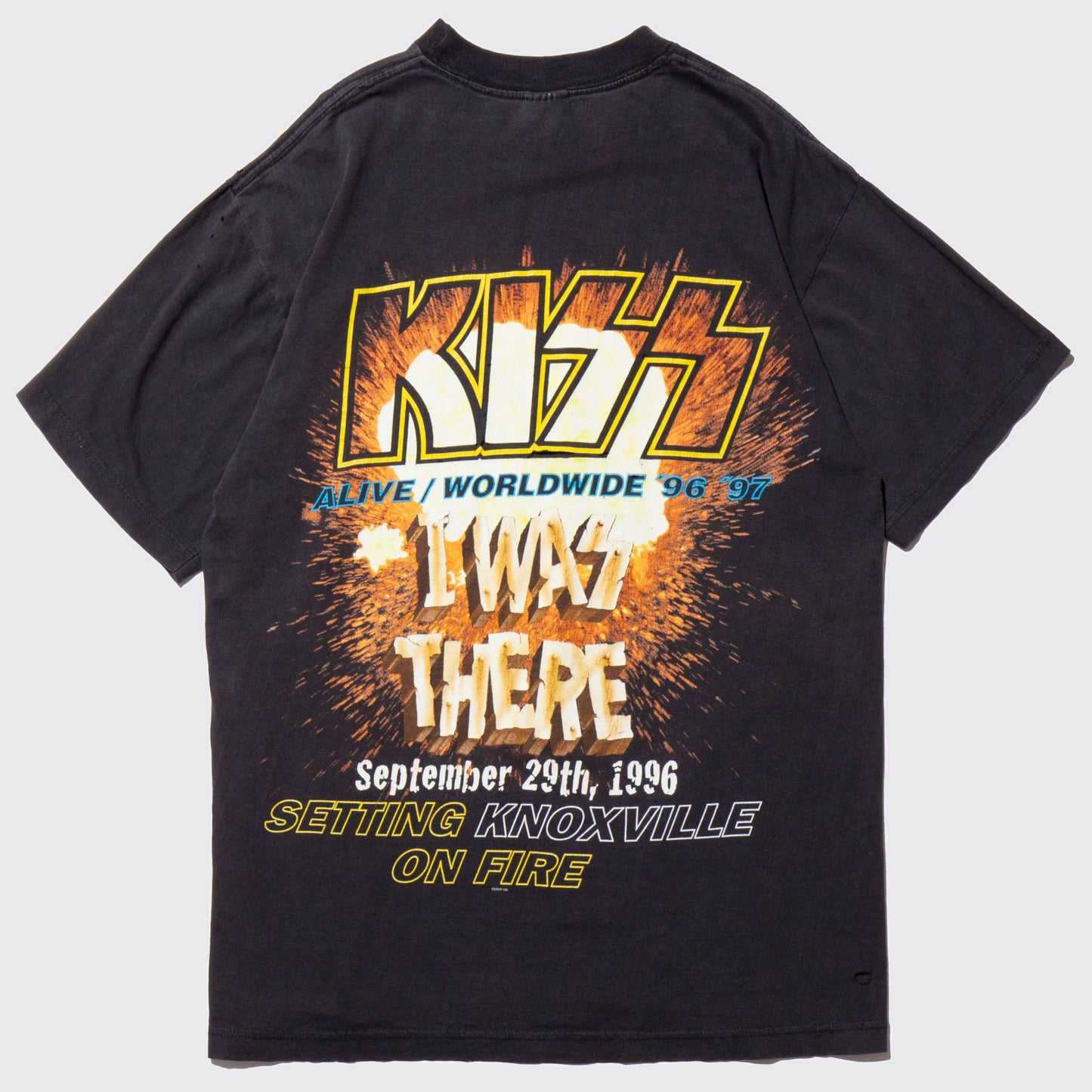 vintage 1996-96's KISS ALIVE WORLDWIDE t-shirt