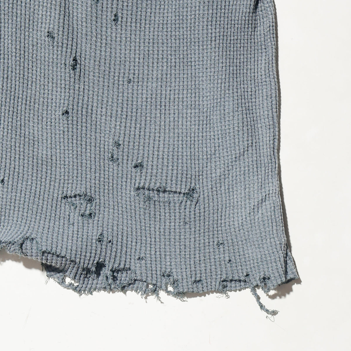 *one-off broken henry neck thermal cut sew