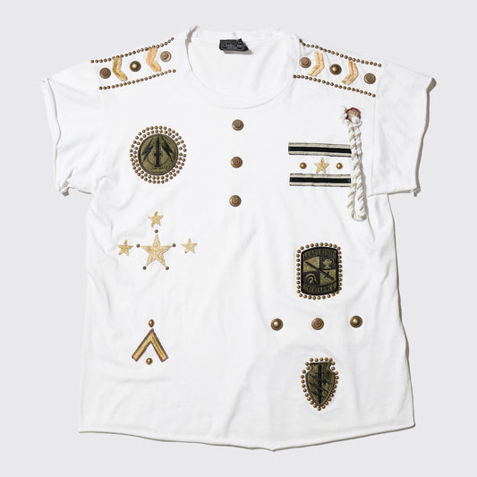 *one-off decorated emblem t-shirt