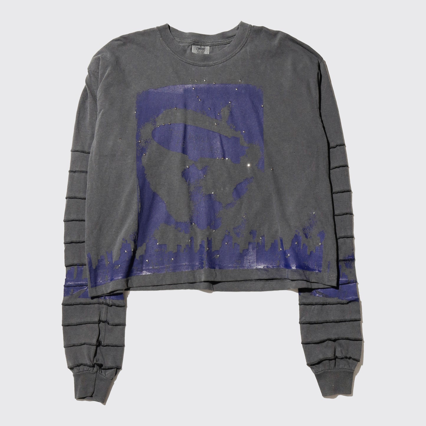 *one-off "the world is yours" hand screen l/s