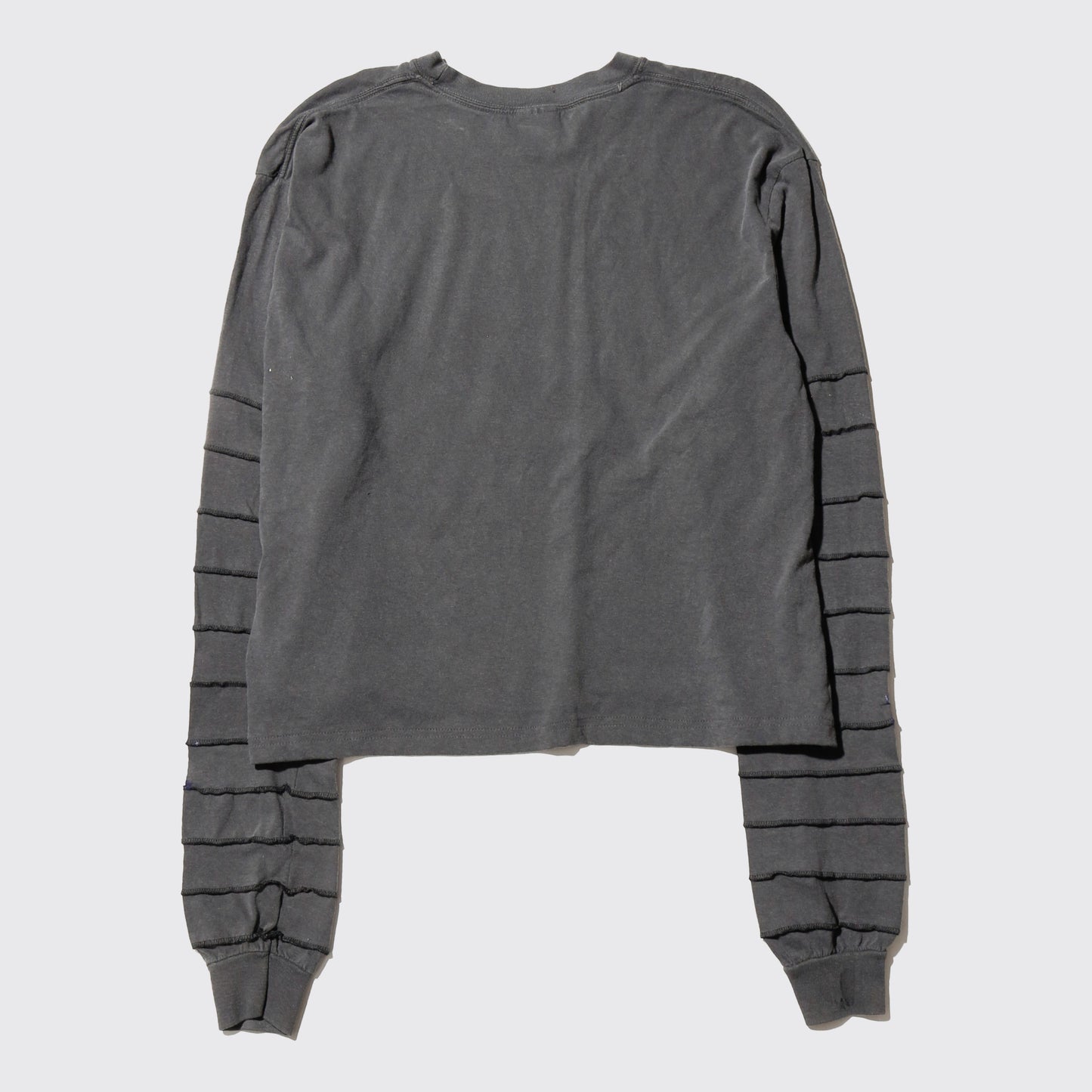 *one-off "the world is yours" hand screen l/s