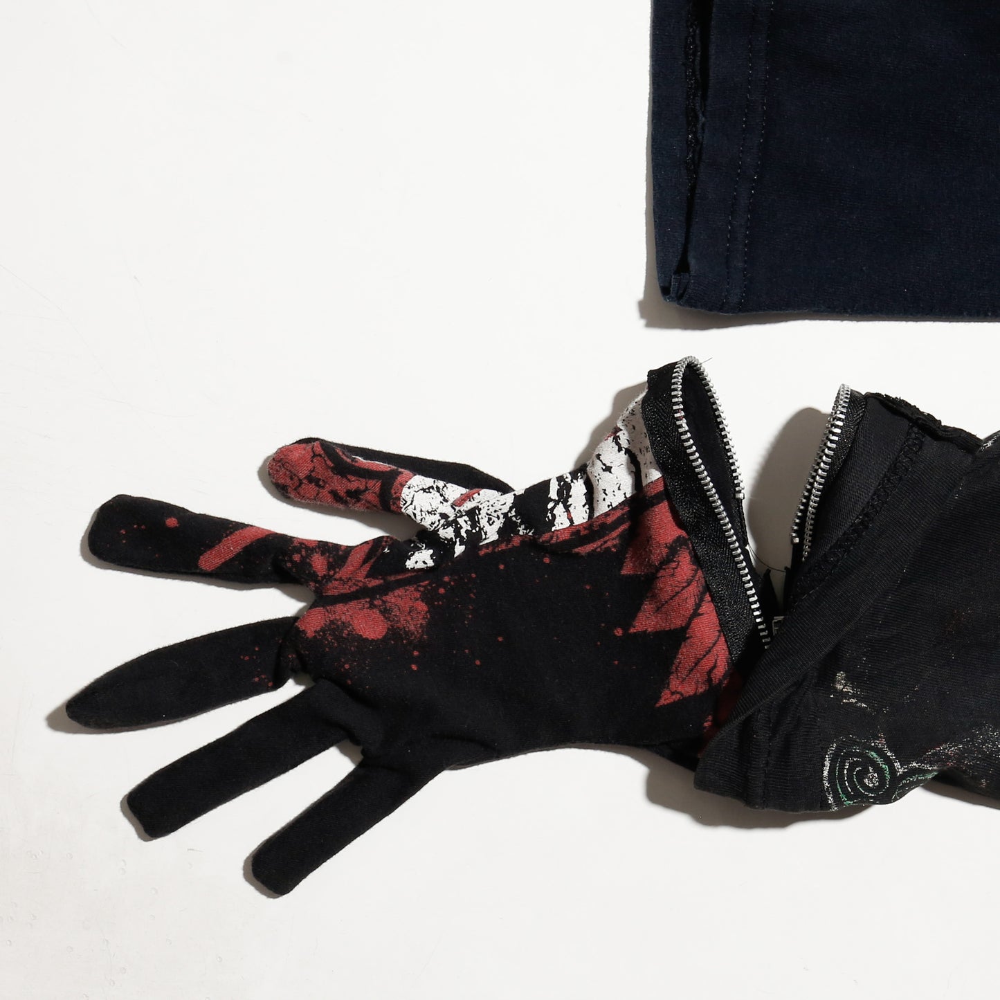 *one-off hybrid hooded cut sew, with detachable gloves