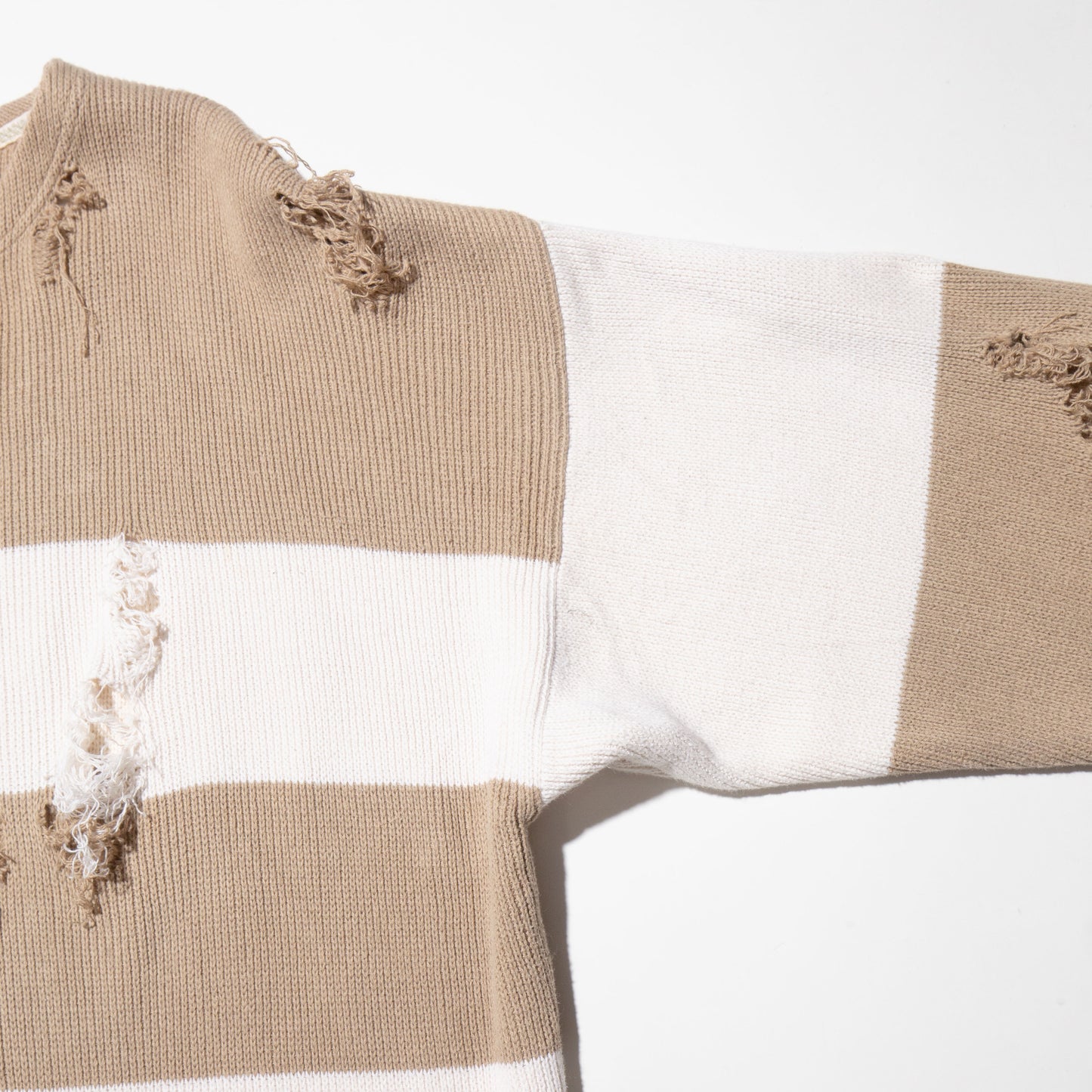 vintage broken border sweater