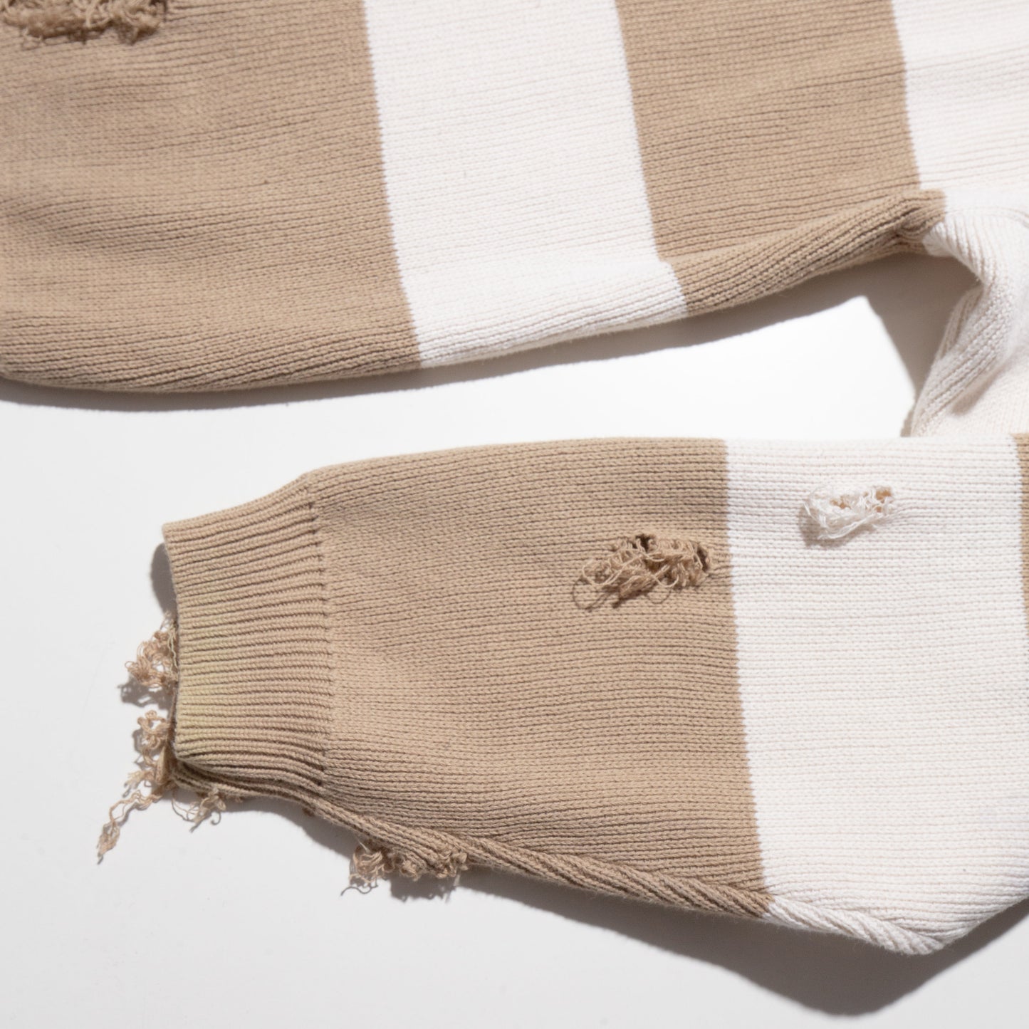 vintage broken border sweater