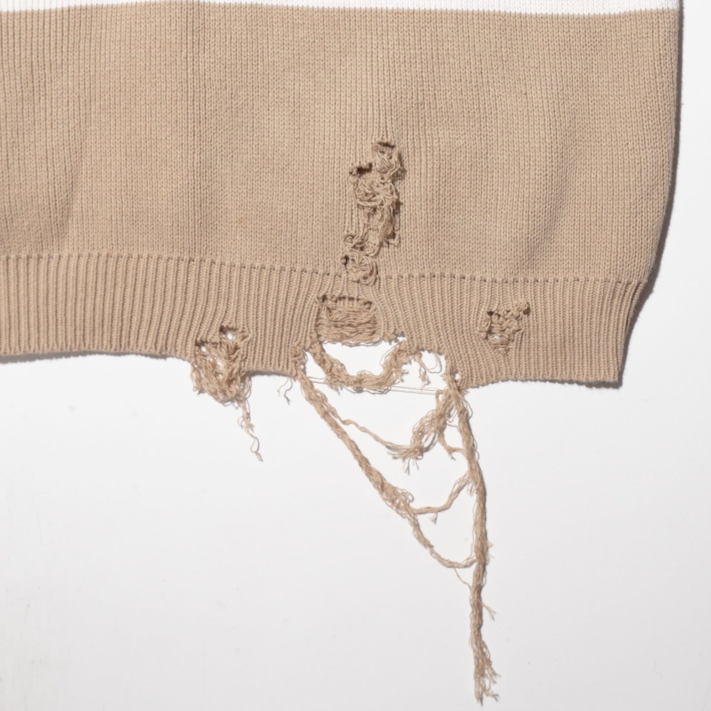 vintage broken border sweater