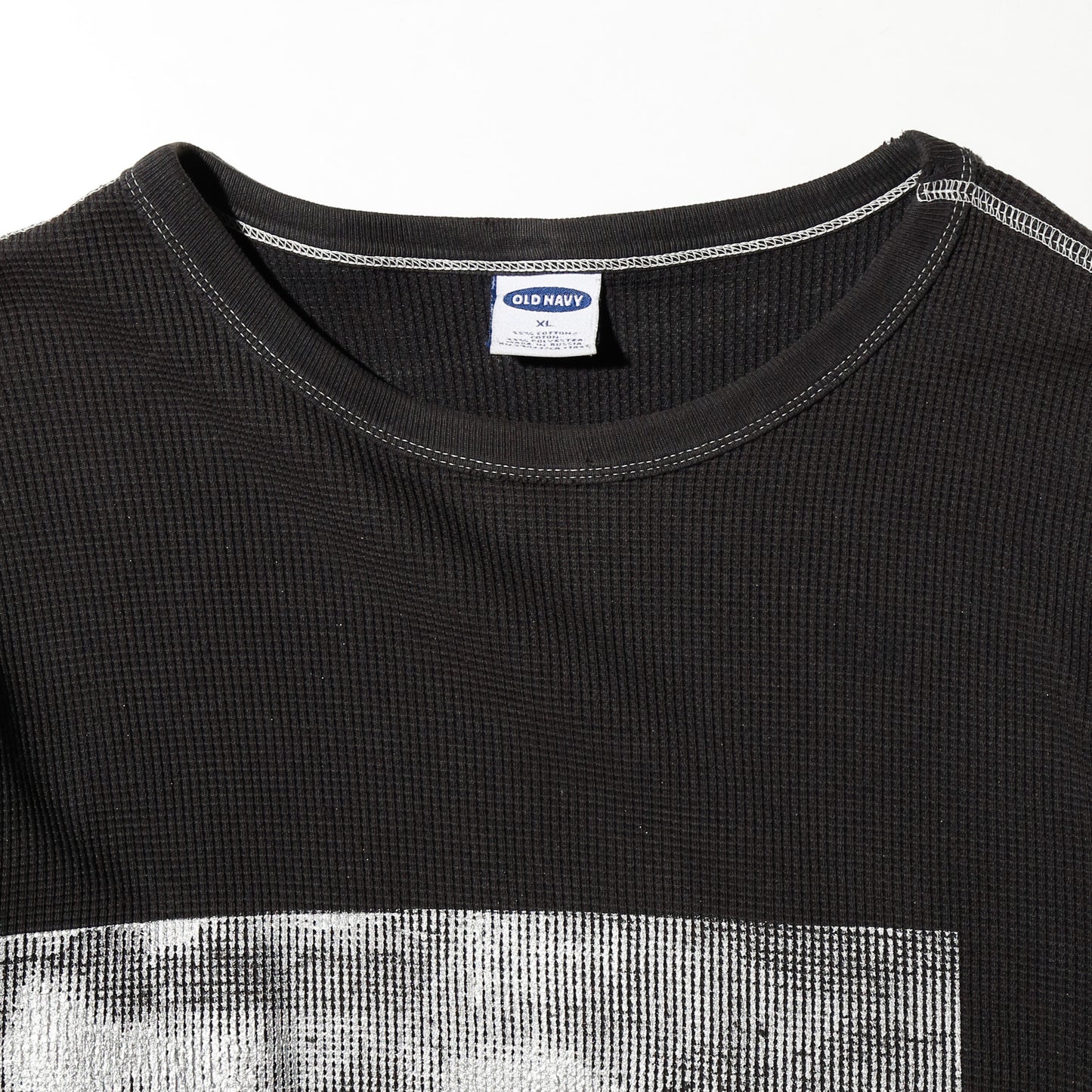*one-off "the world is yours" hand screen l/s