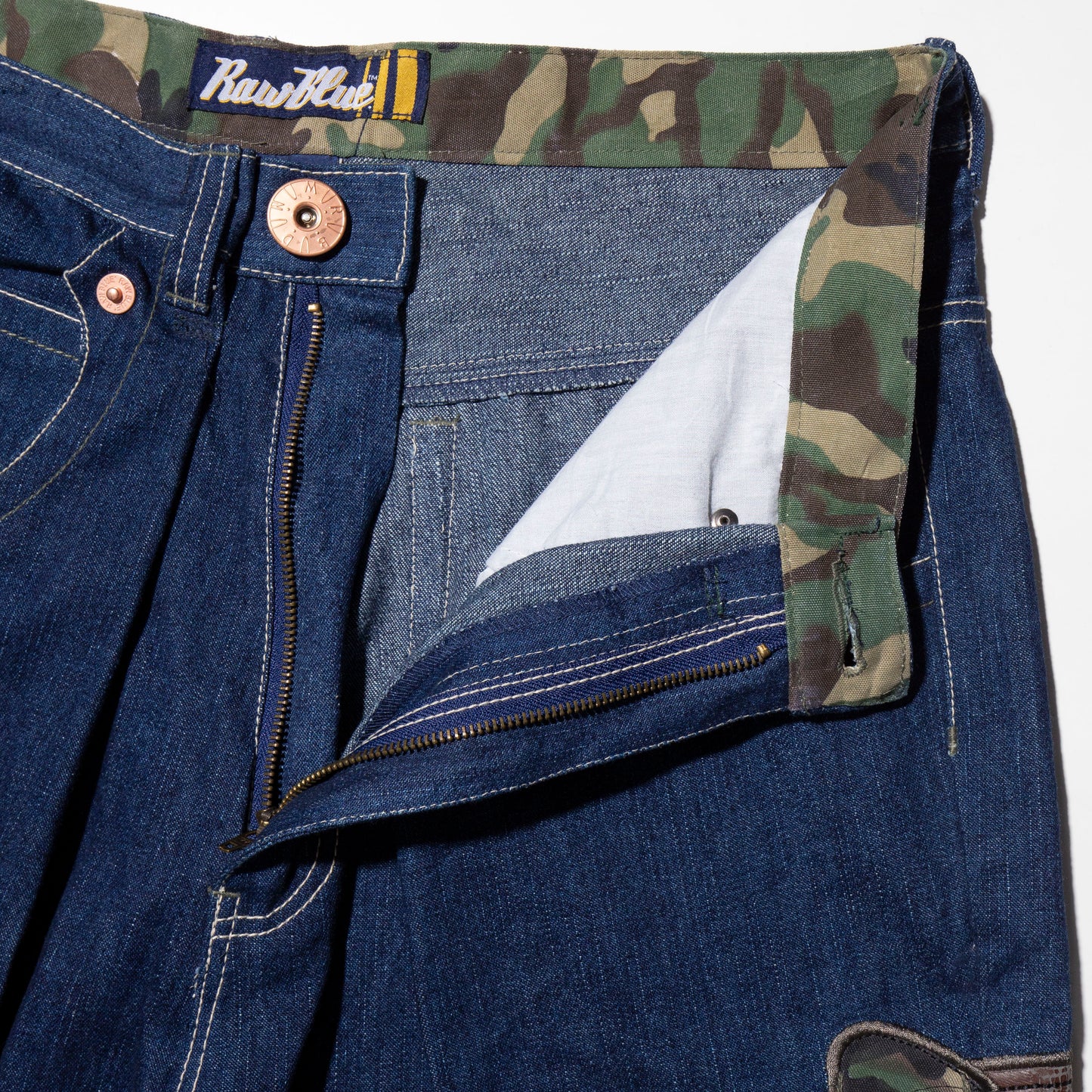 vintage timber footprints cropped baggy shorts