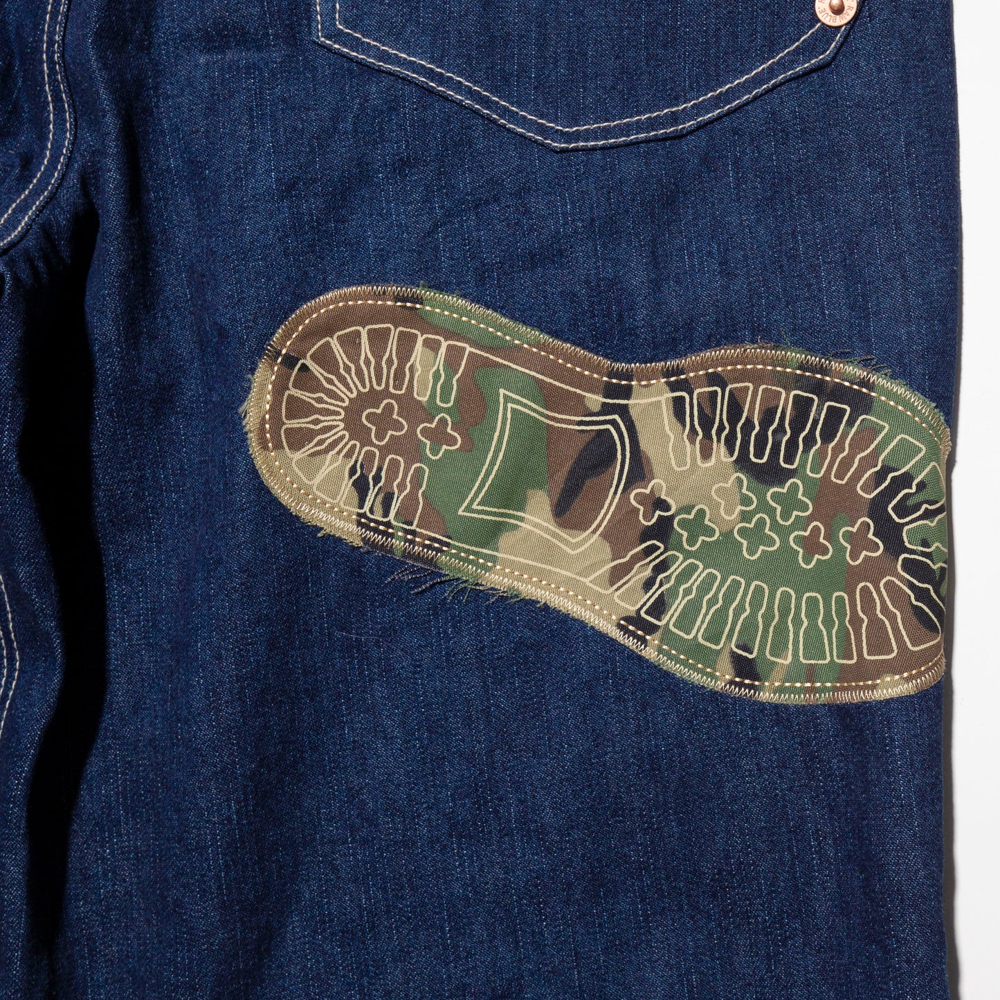 vintage timber footprints cropped baggy shorts