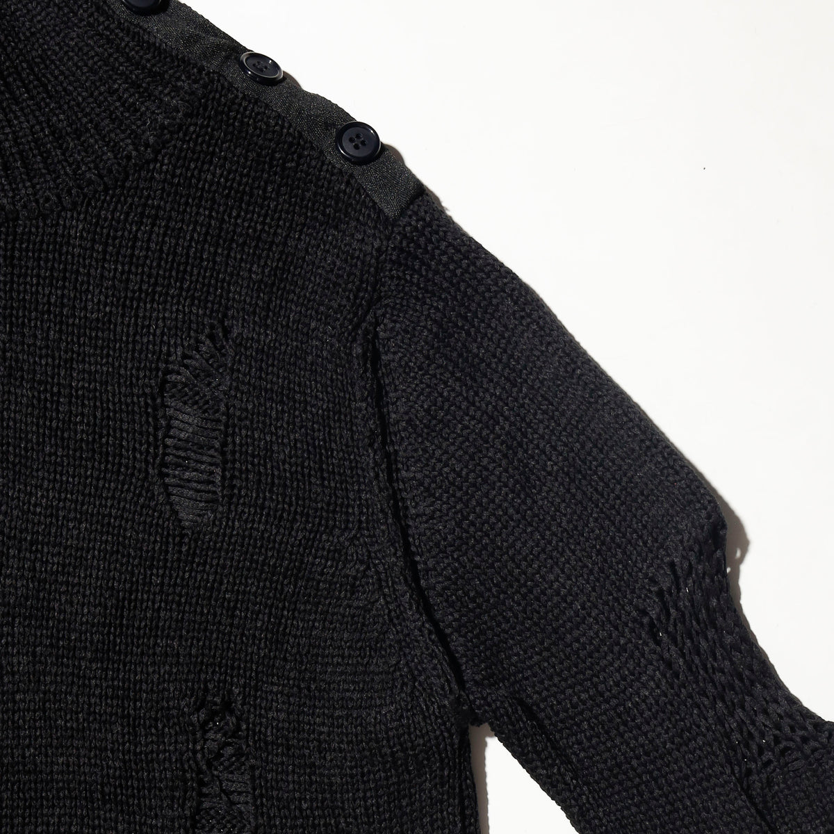 vintage slanting snap broken sweater