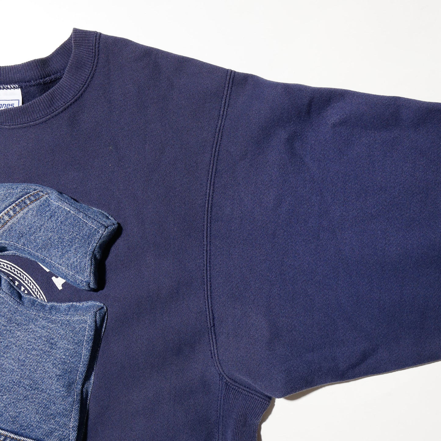 *one-off déformer emblem sweat