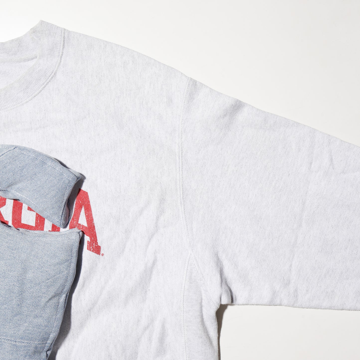 *one-off déformer emblem sweat